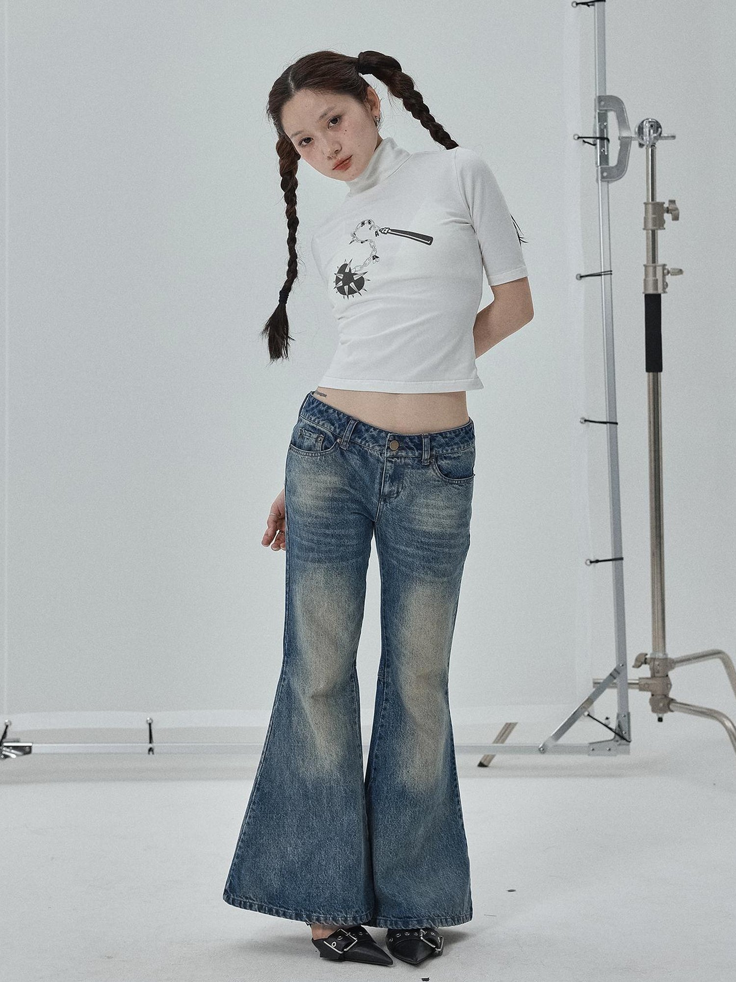 Achihara Achihara Low Rise Flared Wide Leg Jeans