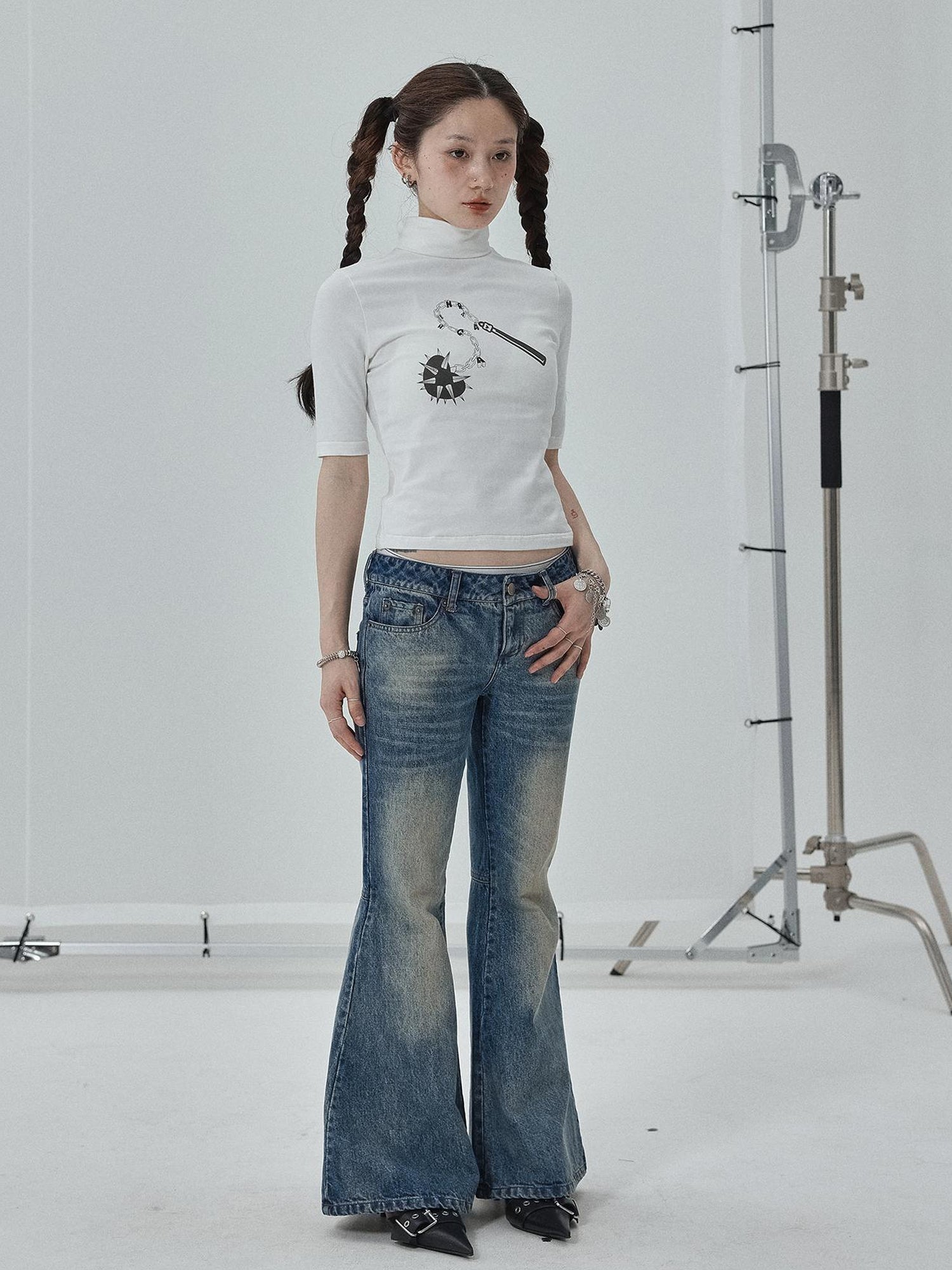 Achihara Achihara Low Rise Flared Wide Leg Jeans