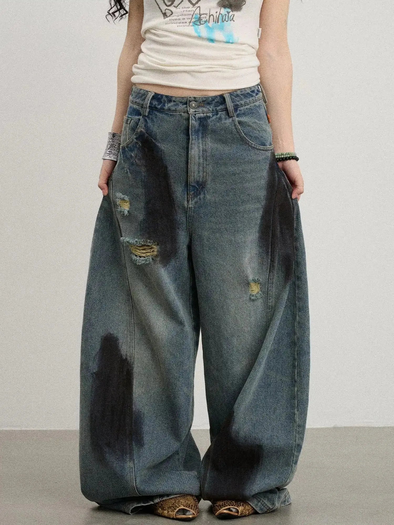 Banana-Cut Wide Leg Denim Pants