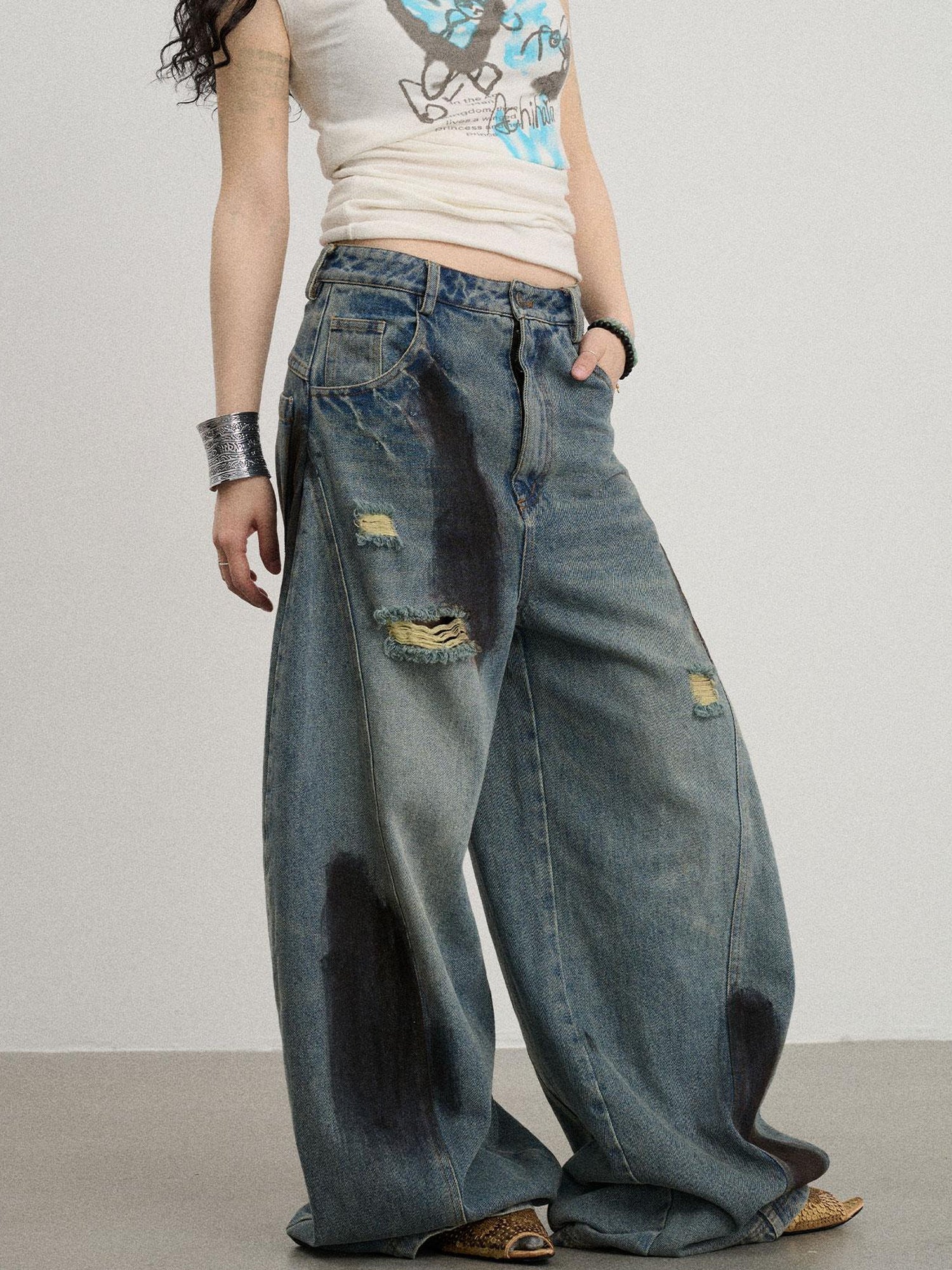 Achihara Banana-Cut Wide Leg Denim Pants