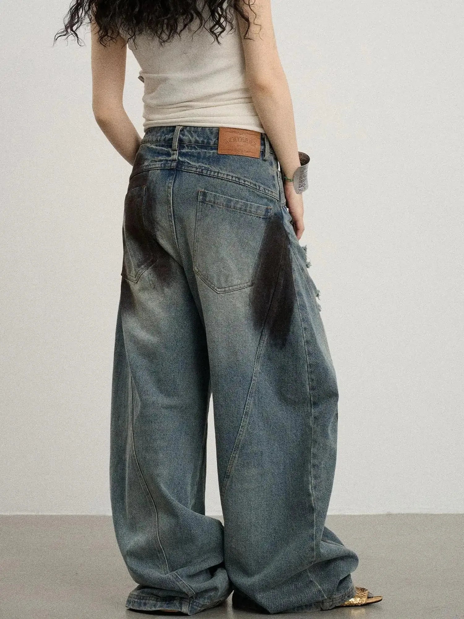 Banana-Cut Wide Leg Denim Pants