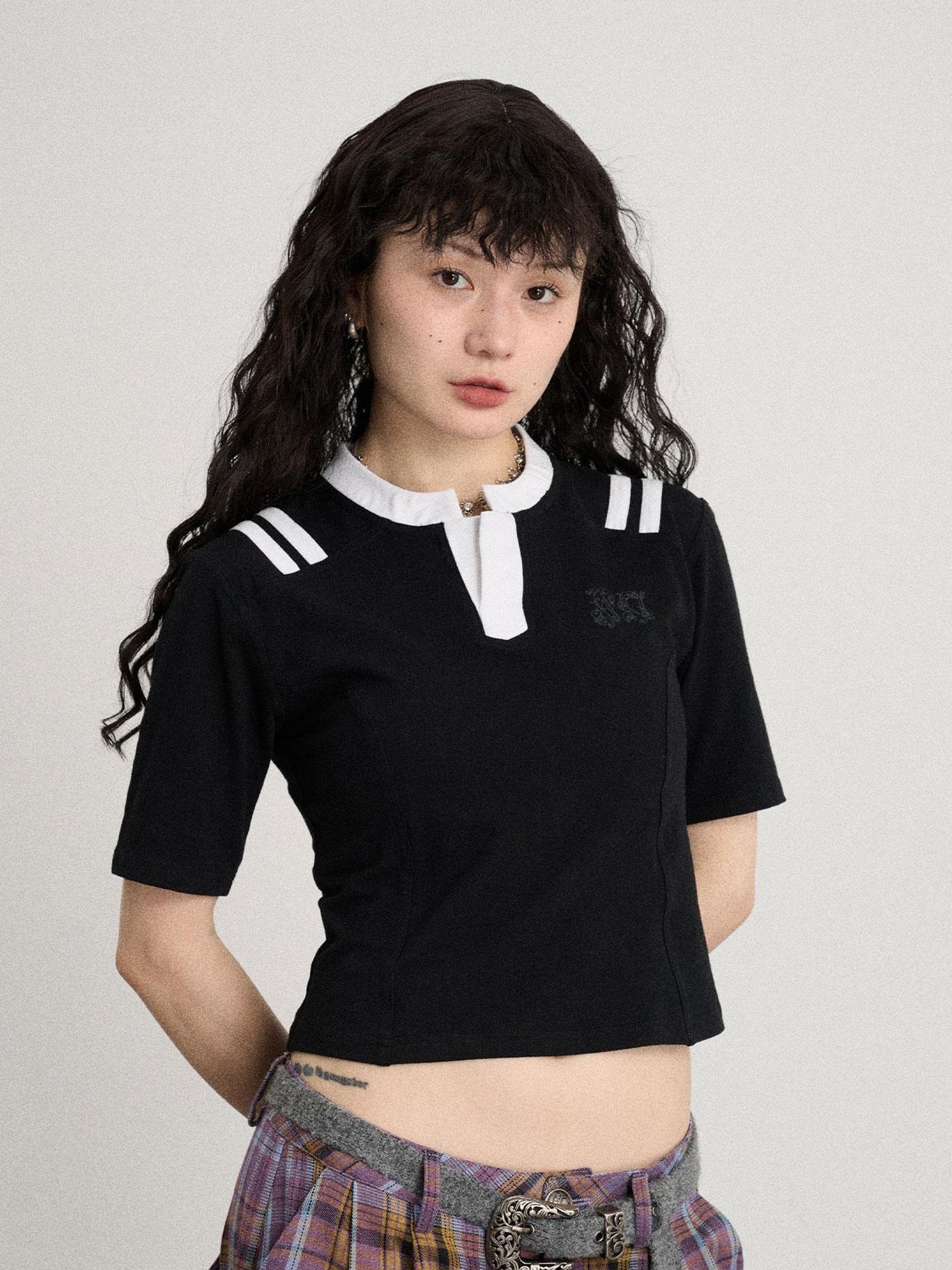 Achihara Baroque Football Tee For Women V-Neck T-Shirt Long-Sleeve