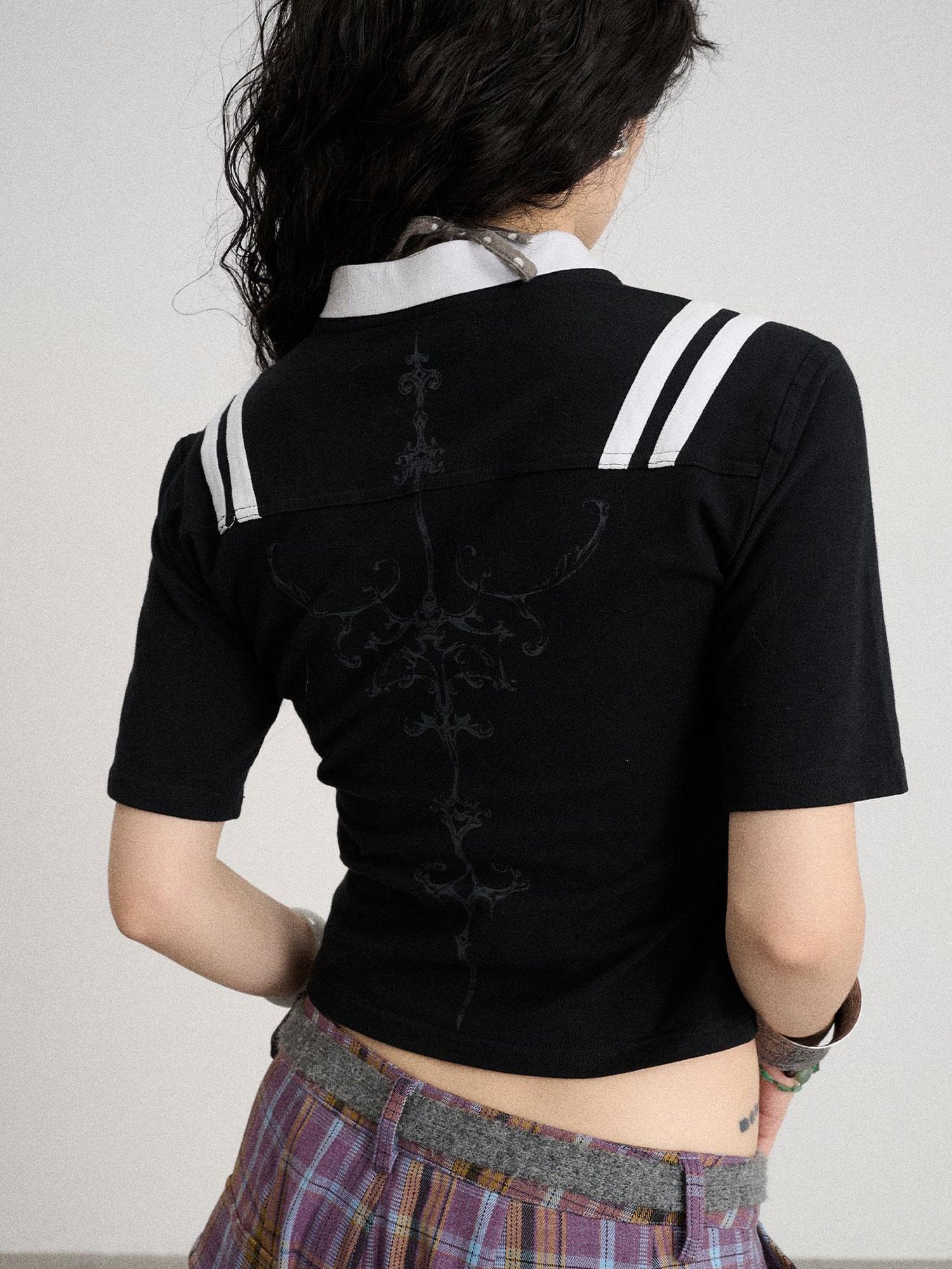 Achihara Baroque Football Tee For Women V-Neck T-Shirt Long-Sleeve