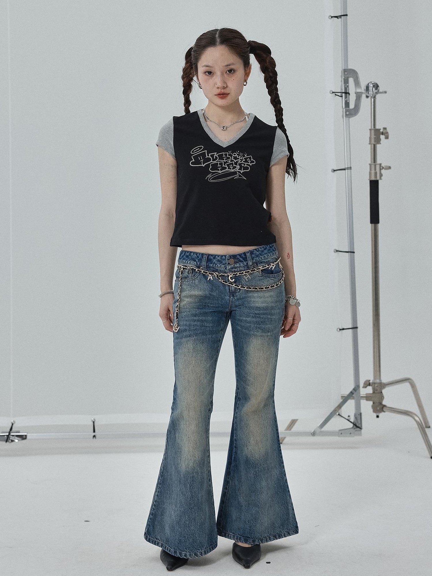 Achihara Black Contrast Collar Cropped Tee