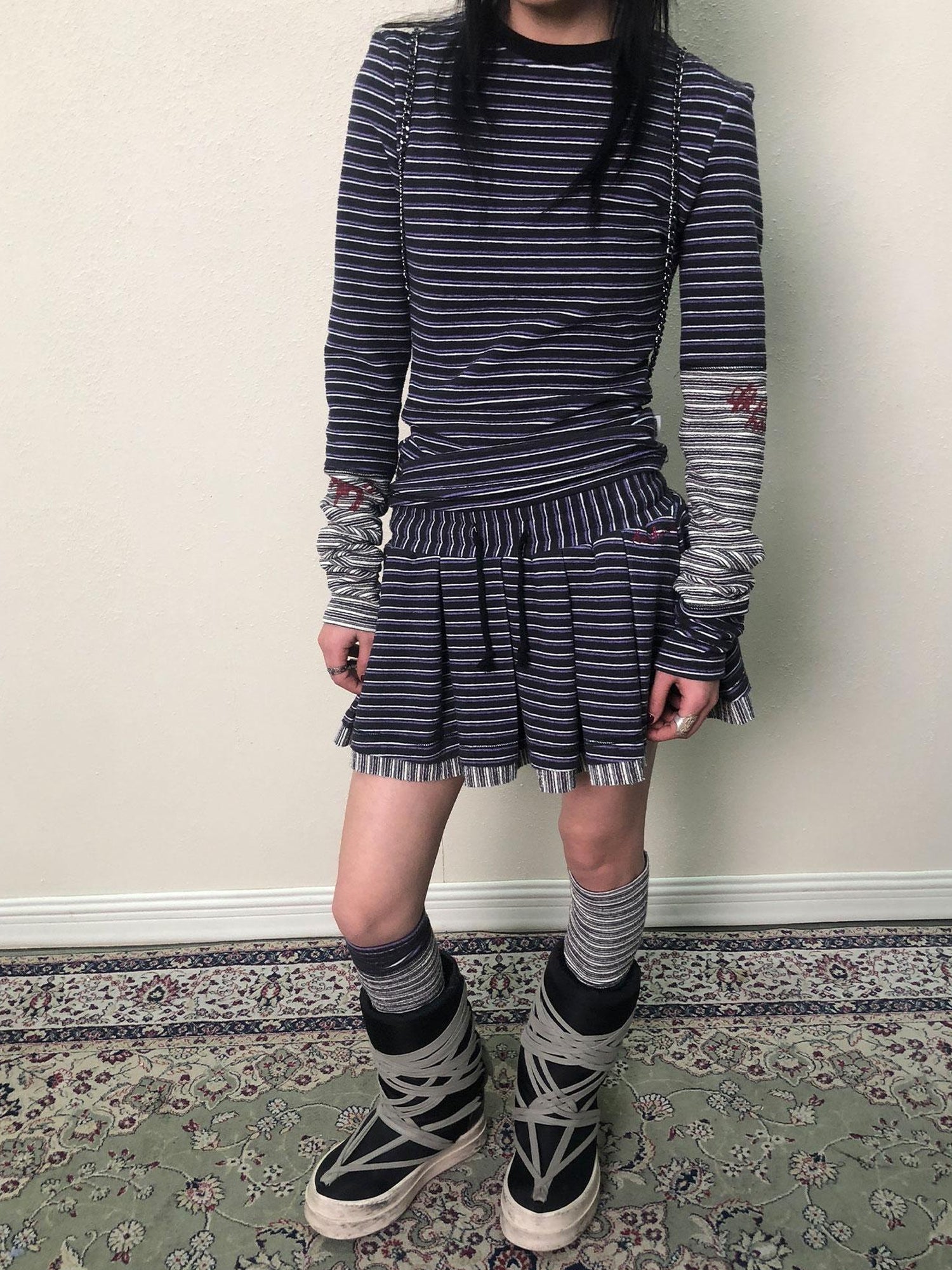 Achihara Breton Star Spot Pleated Mini Skirt Stretch Knit A Line