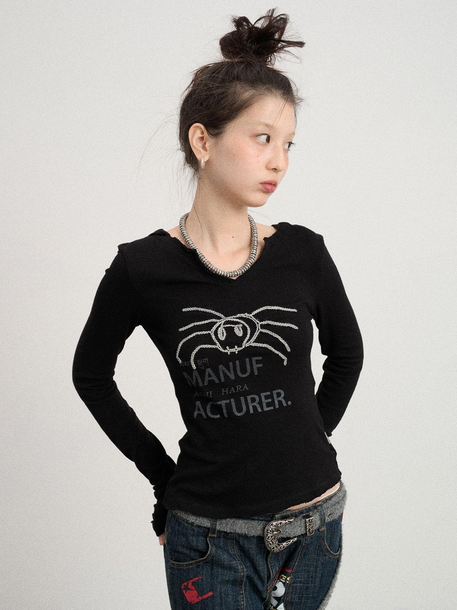 Achihara Chaos Spider Knit Tee V-Neck T-Shirt Long-Sleeve