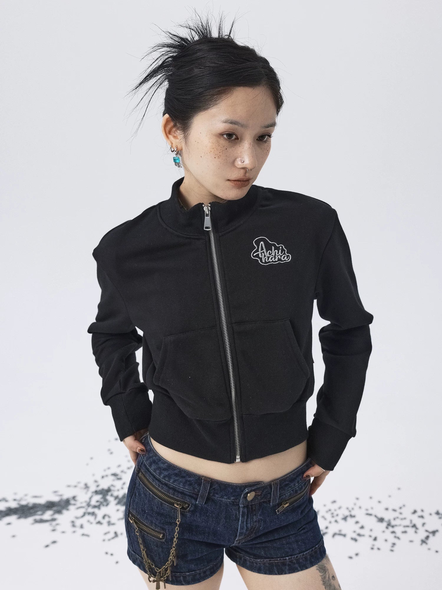 Achihara Church Kiss Embroidered Cropped Hooded Jacket-1