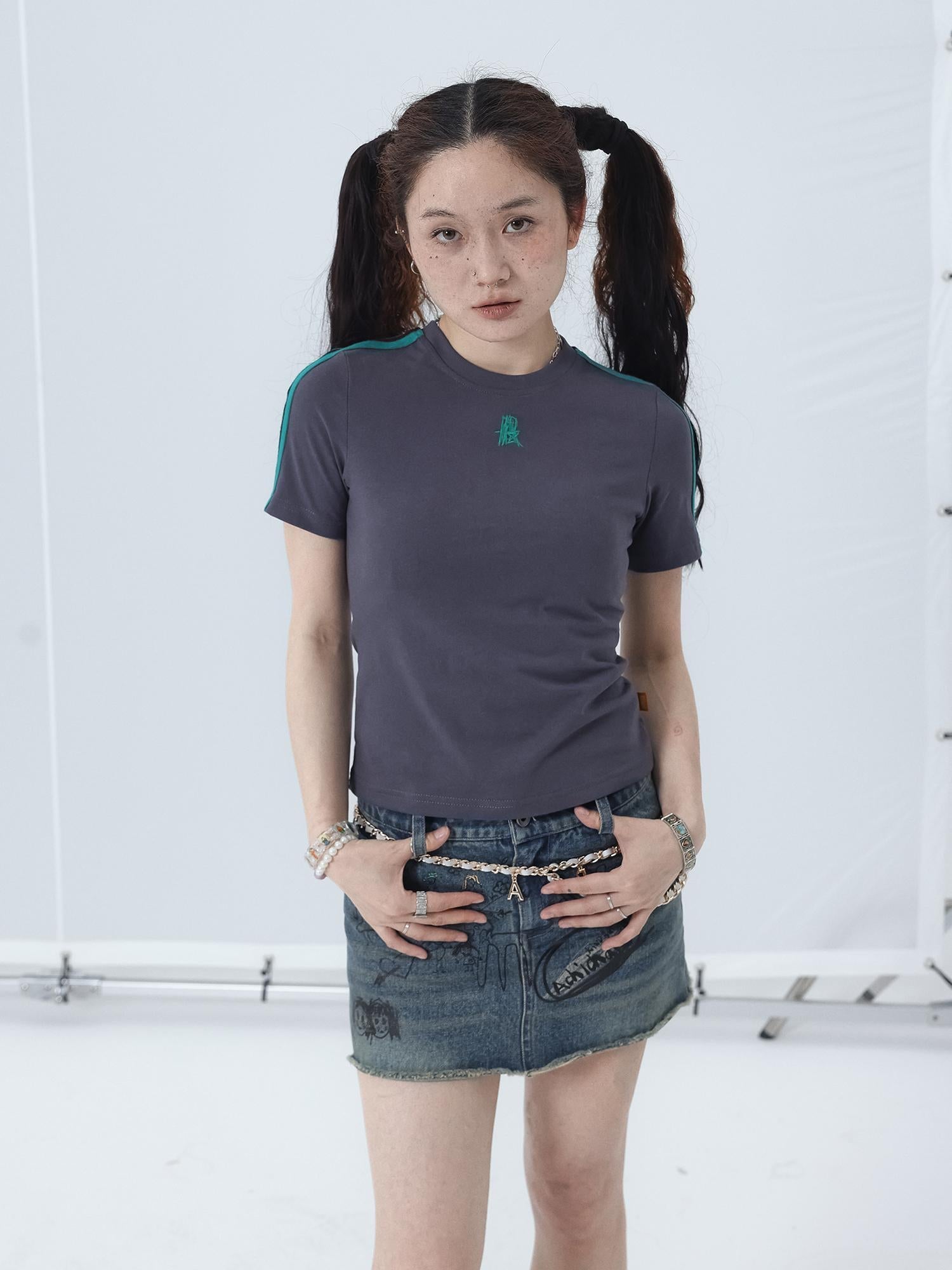 Achihara Colorful Cowhide Candy Two Tone Short Sleeve Tee