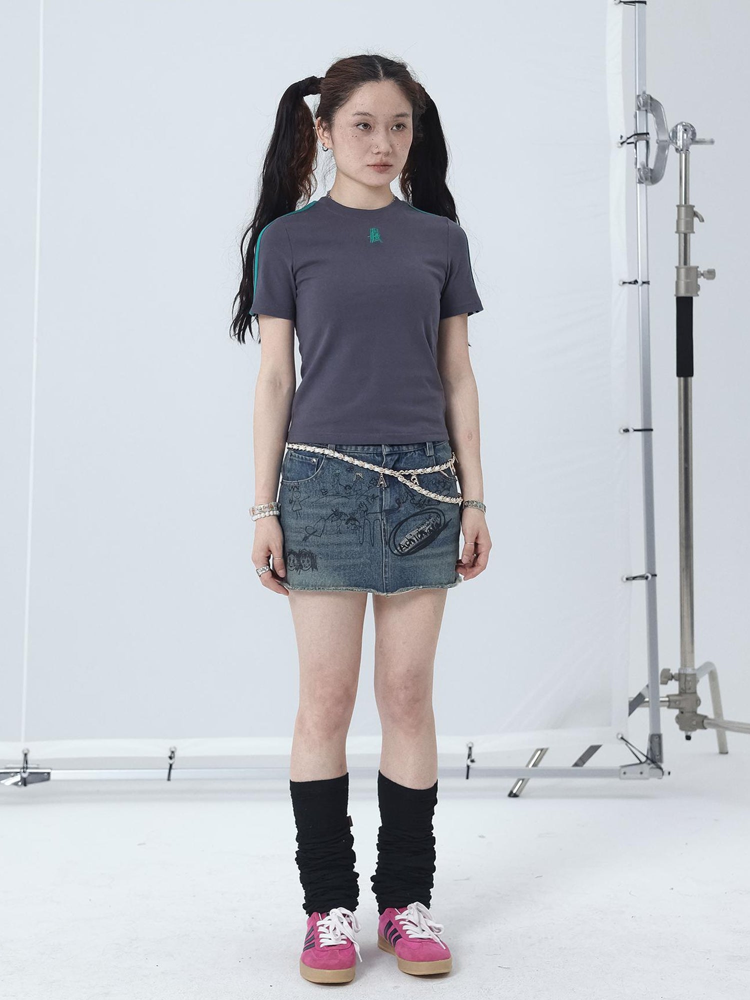 Achihara Colorful Cowhide Candy Two Tone Short Sleeve Tee