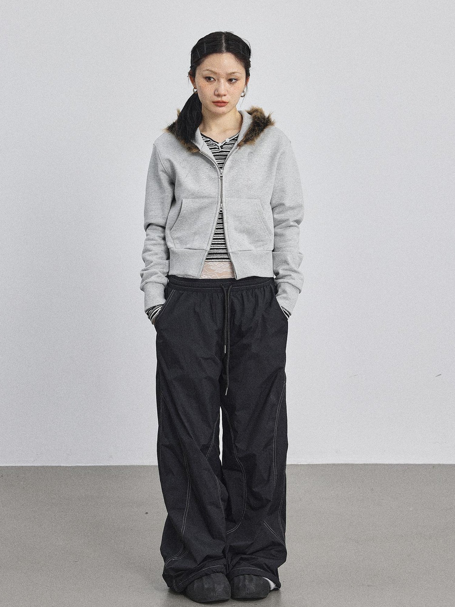 Achihara Cozy Fluffy Cropped Sweatshirt