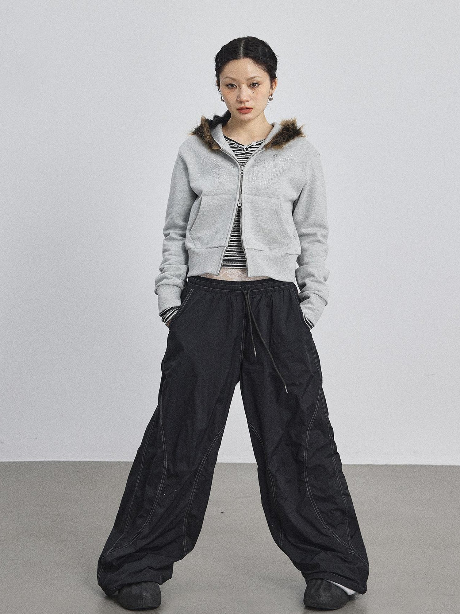 Achihara Cozy Fluffy Cropped Sweatshirt