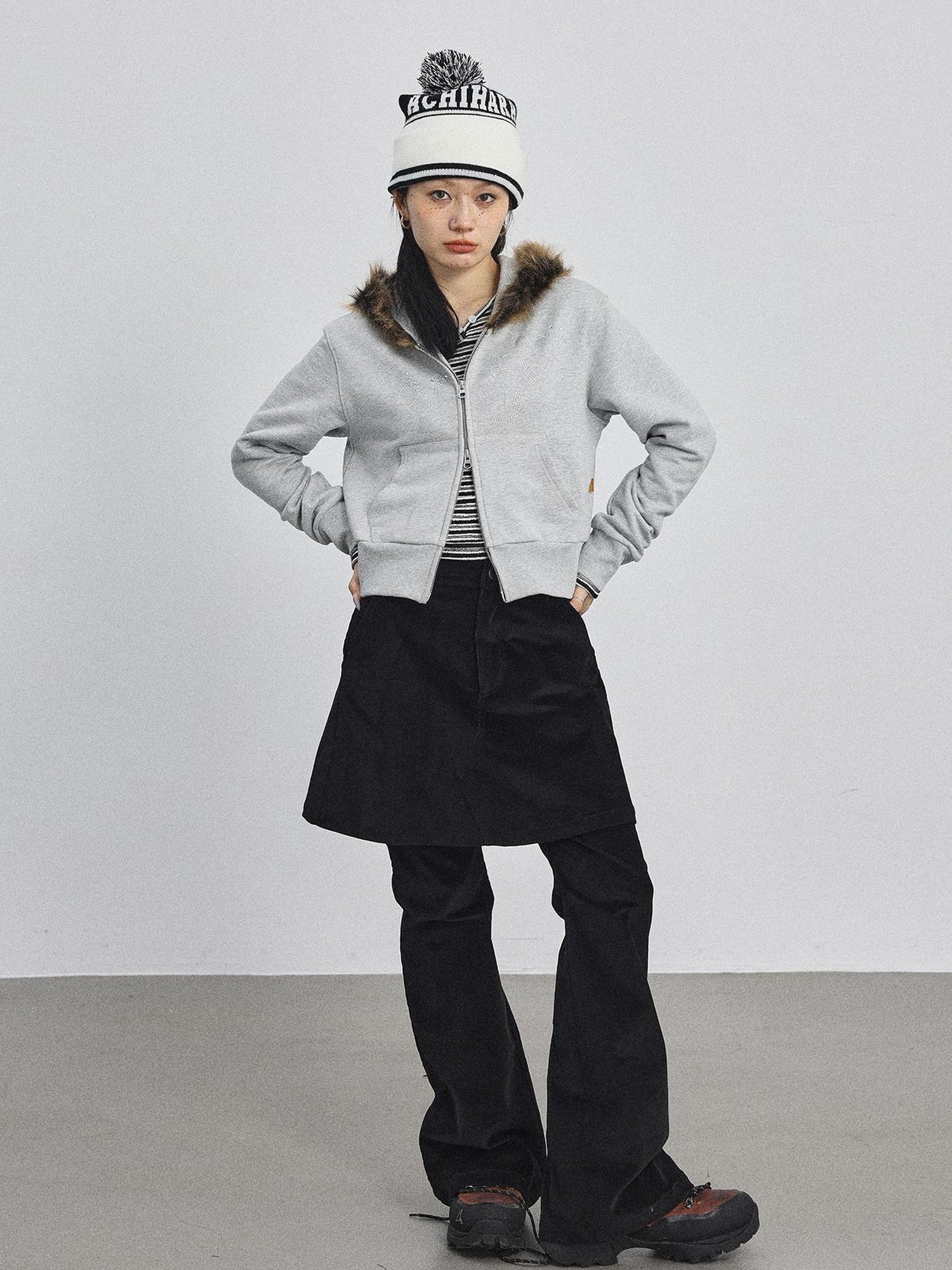 Achihara Cozy Fluffy Cropped Sweatshirt