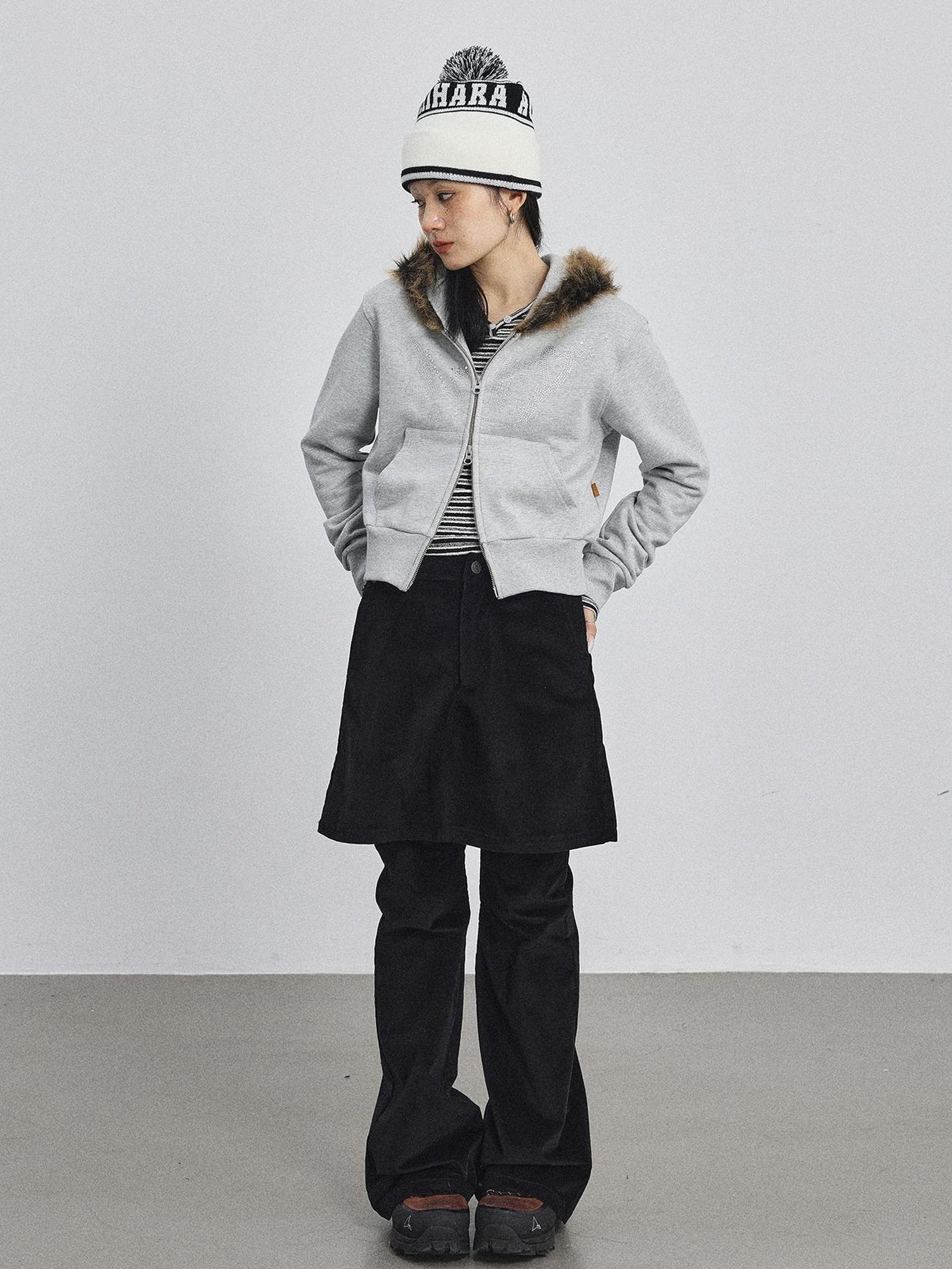 Achihara Cozy Fluffy Cropped Sweatshirt