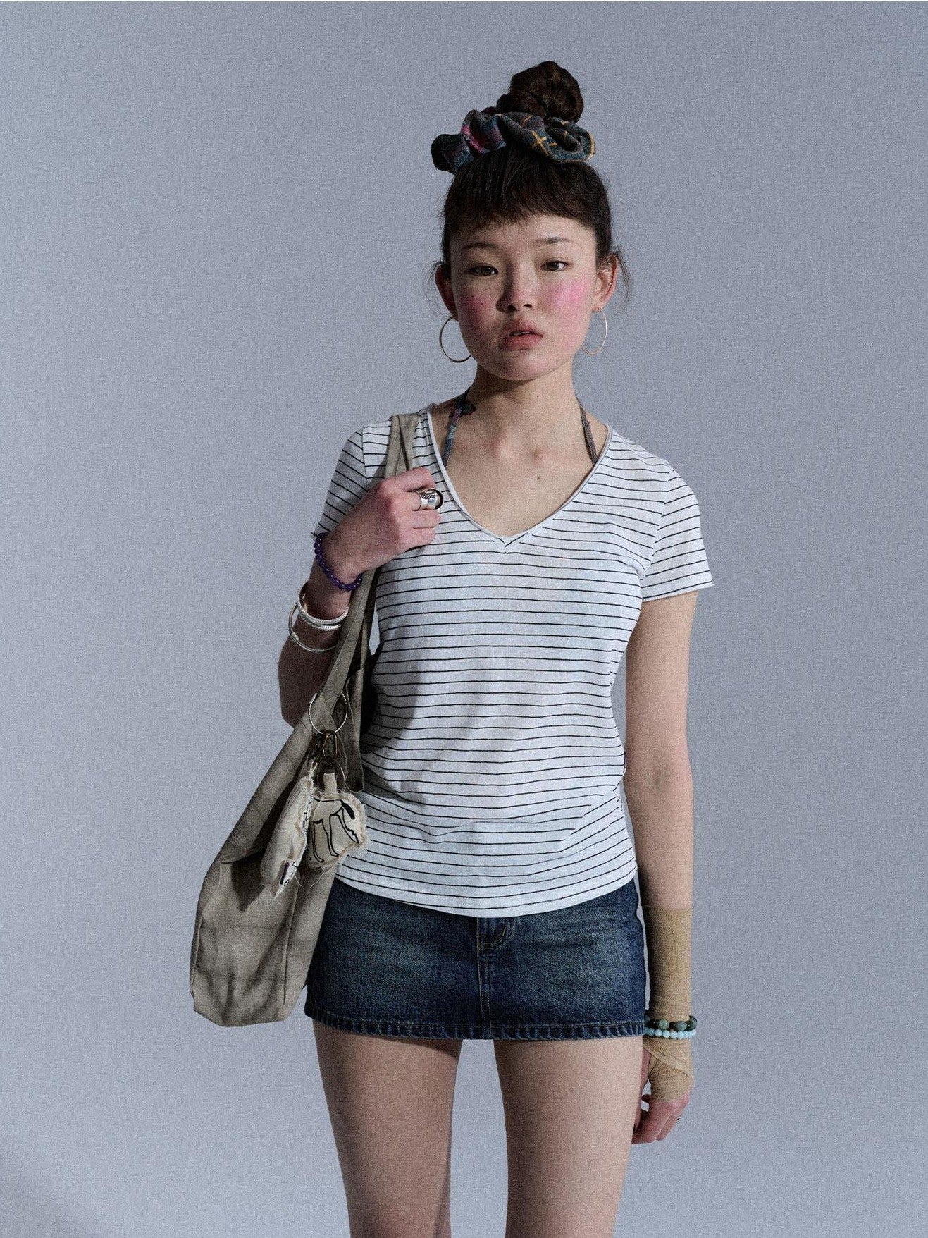 Achihara Cropped Raw Hem V-neck Slim Fit Women&
