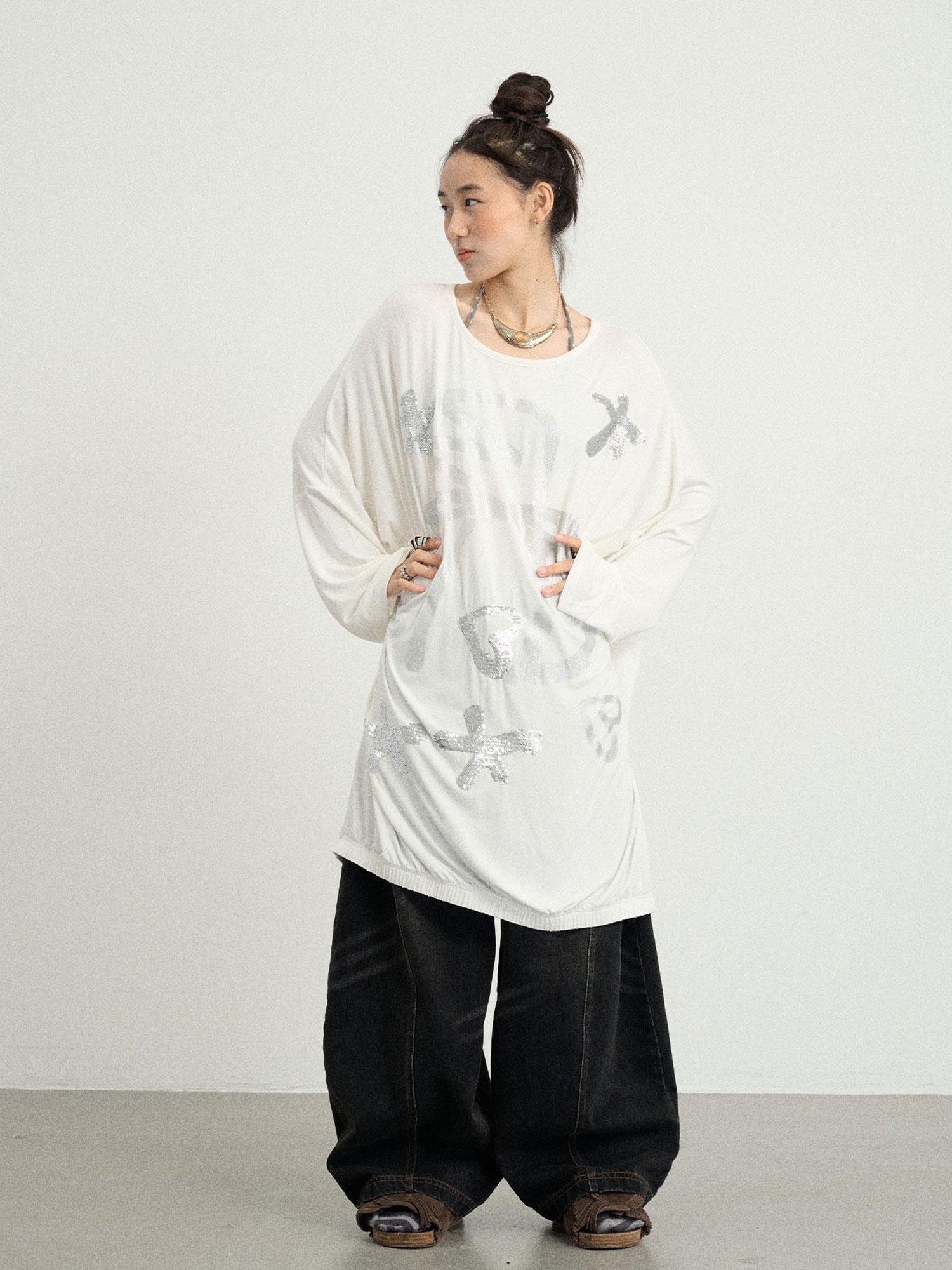 Achihara Dancing Bobo Monster Glitter Loose Tee