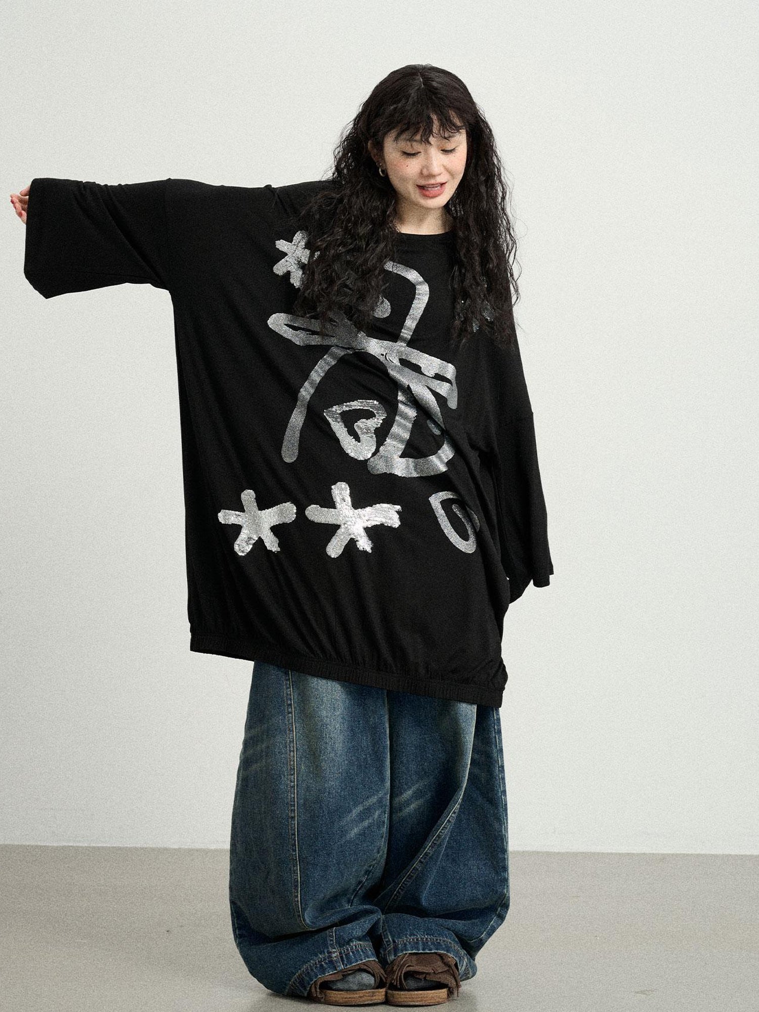 Achihara Dancing Bobo Monster Glitter Loose Tee