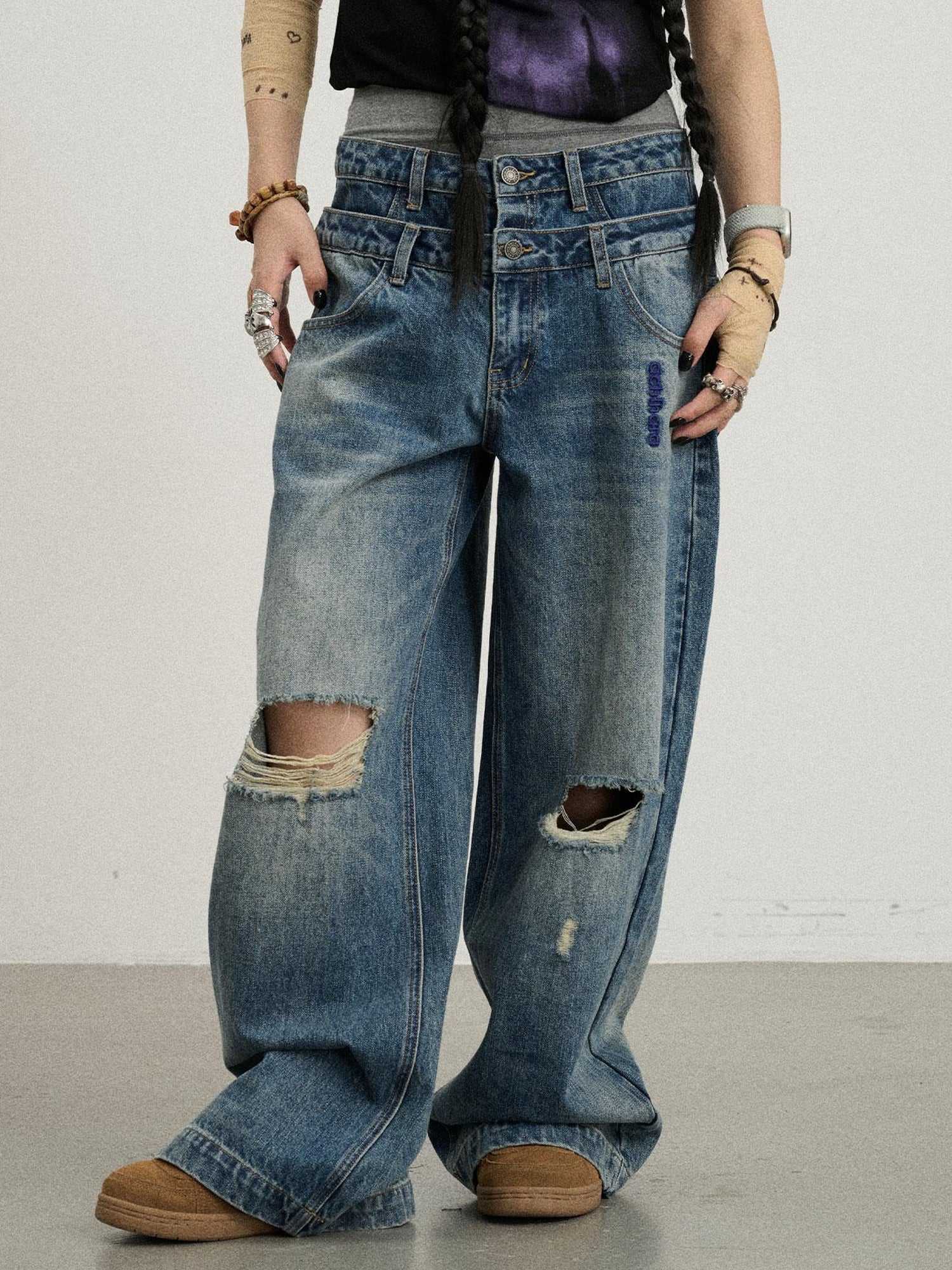 Achihara Double-Decker Distressed Jeans