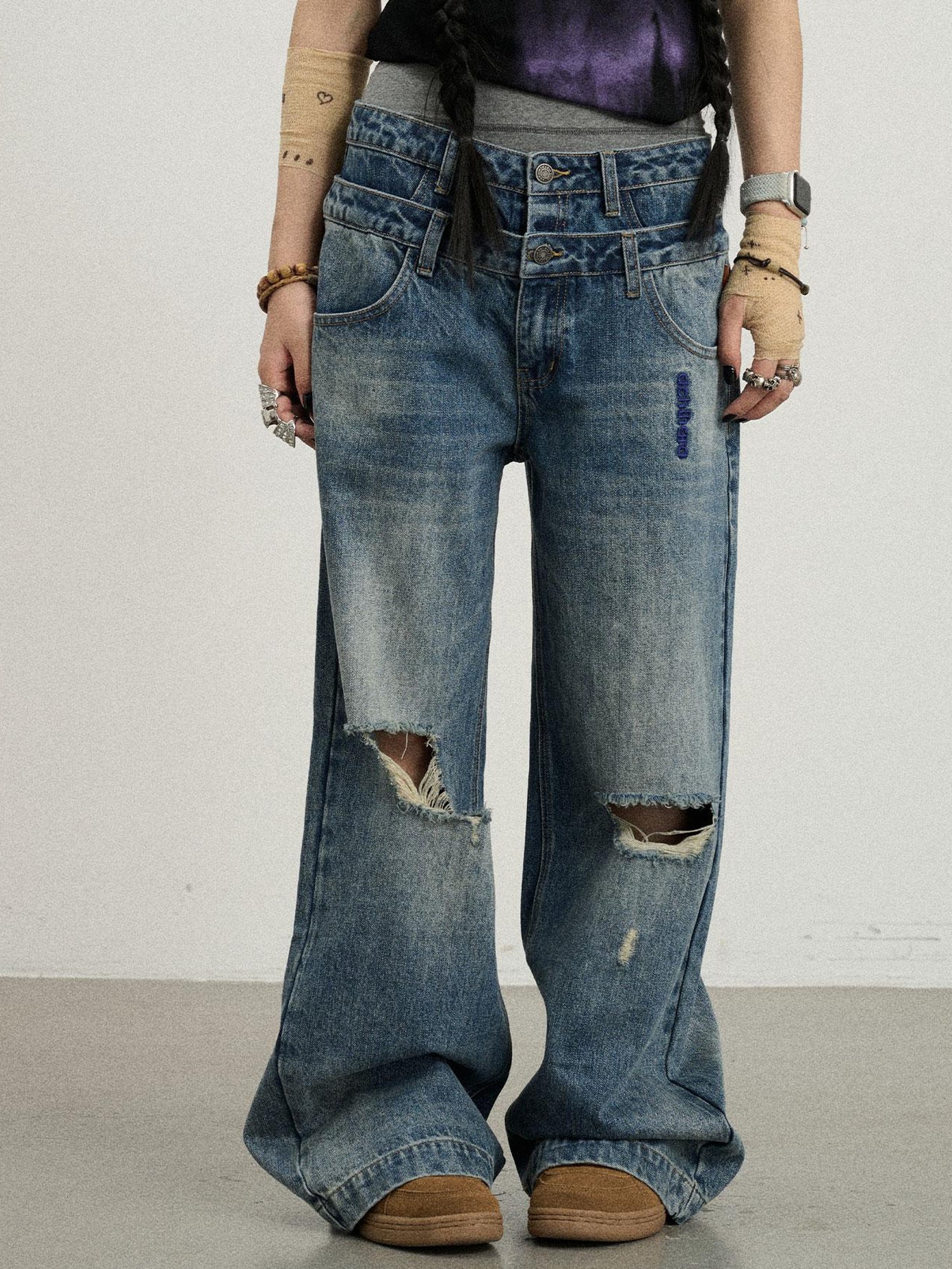 Achihara Double-Decker Distressed Jeans