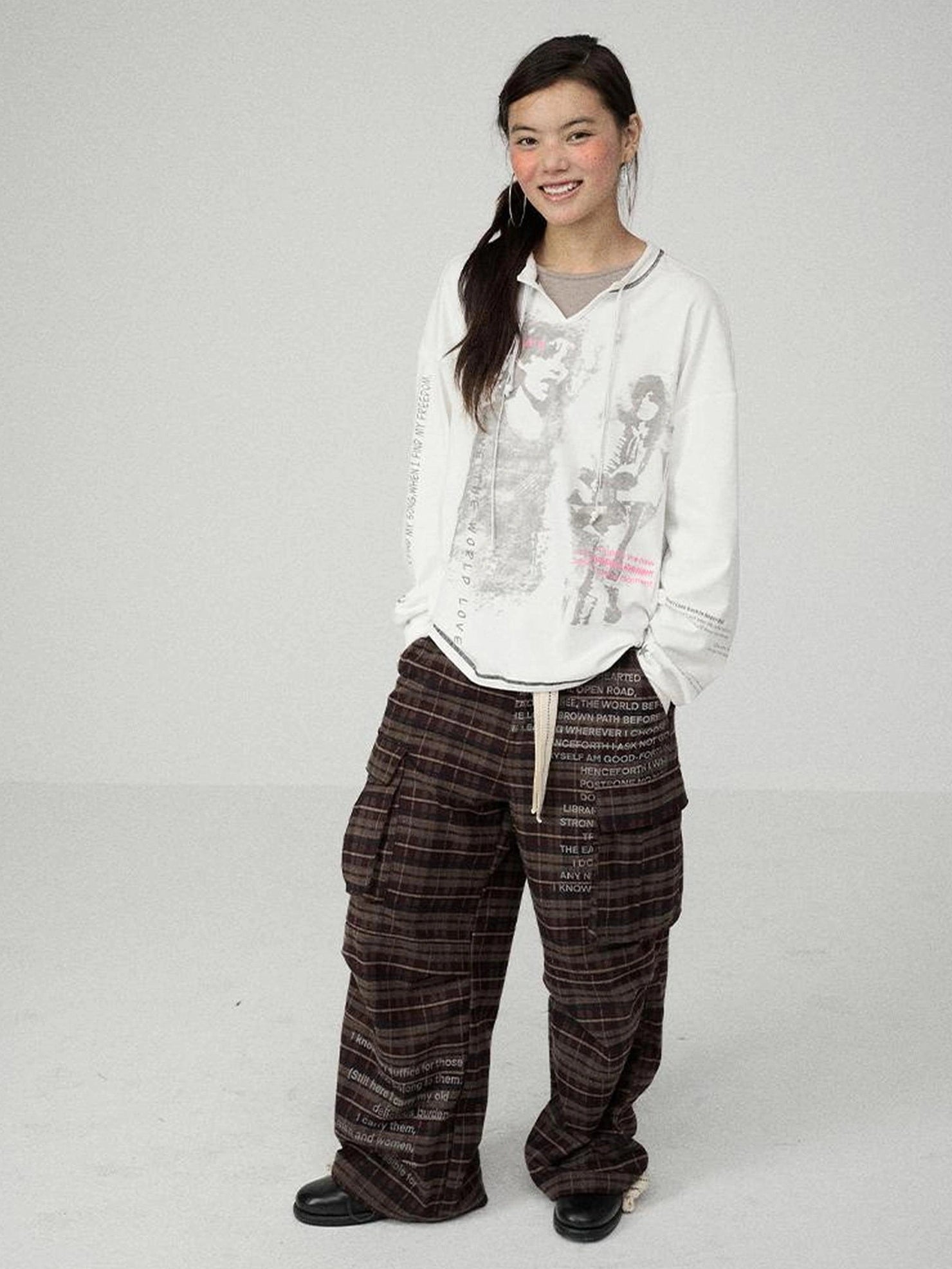 Achihara Edgy Punk Loose Fit Long Sleeve Women Crew Neck Graphic Viscose Cotton T-Shirt