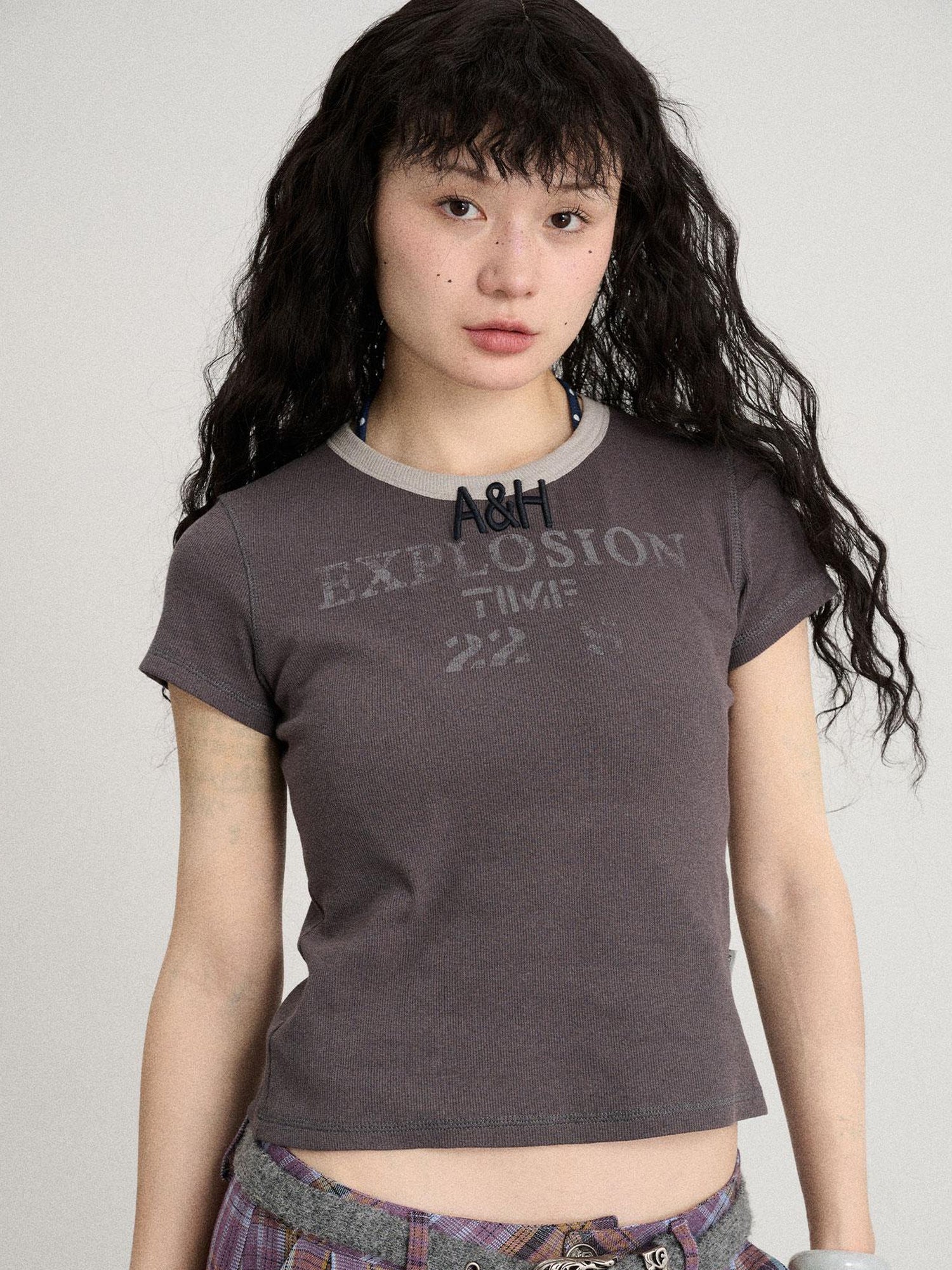 Achihara Explosion Color Block Ribbed Lettering Tee