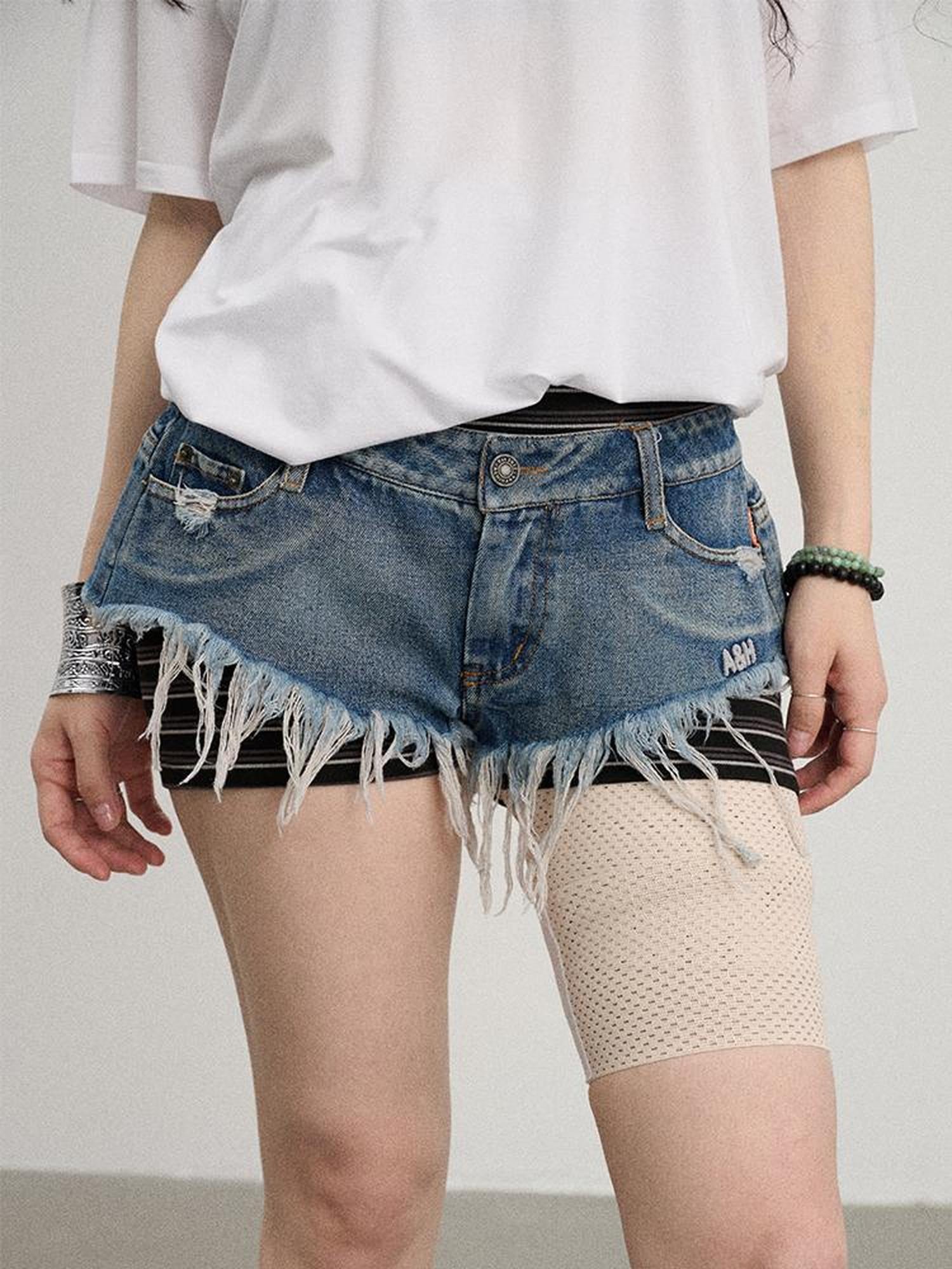 Achihara Frayed Edge Denim Shorts 2025 Summer Low Rise Triangle Casual