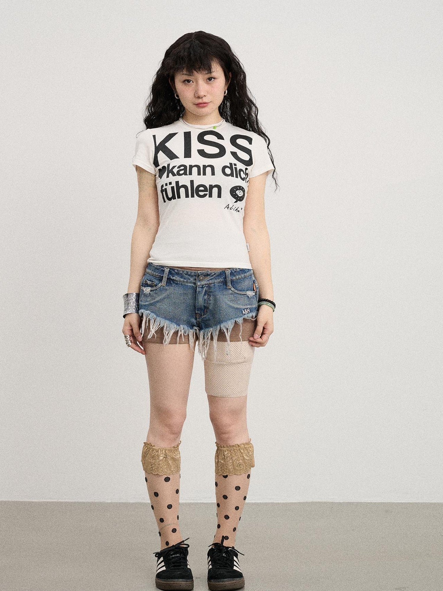 Achihara Frayed Edge Denim Shorts 2025 Summer Low Rise Triangle Casual