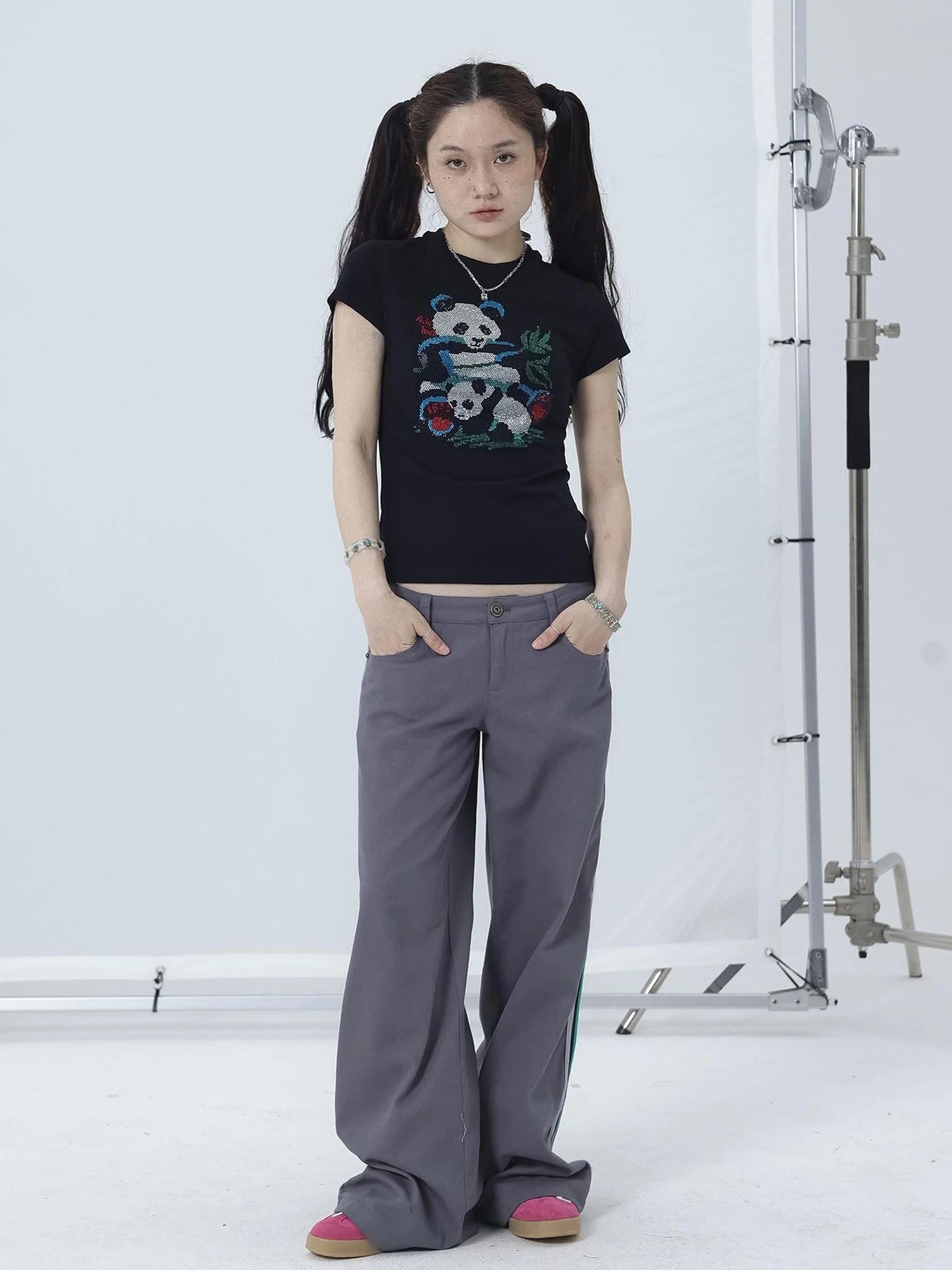 Happy Panda Embroidered Crop Tee V-neck T-shirt Long-Sleeve