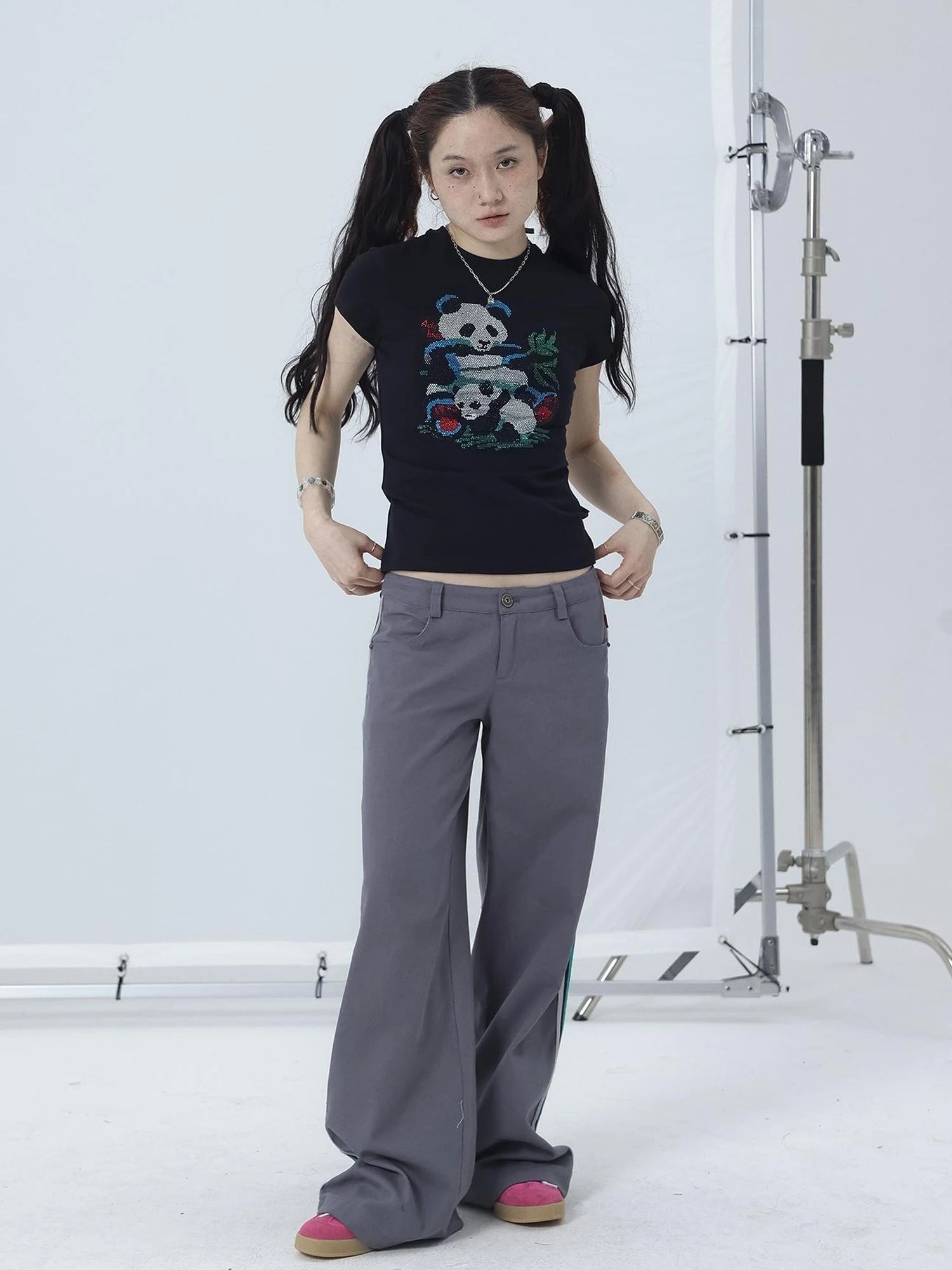 Happy Panda Embroidered Crop Tee V-neck T-shirt Long-Sleeve