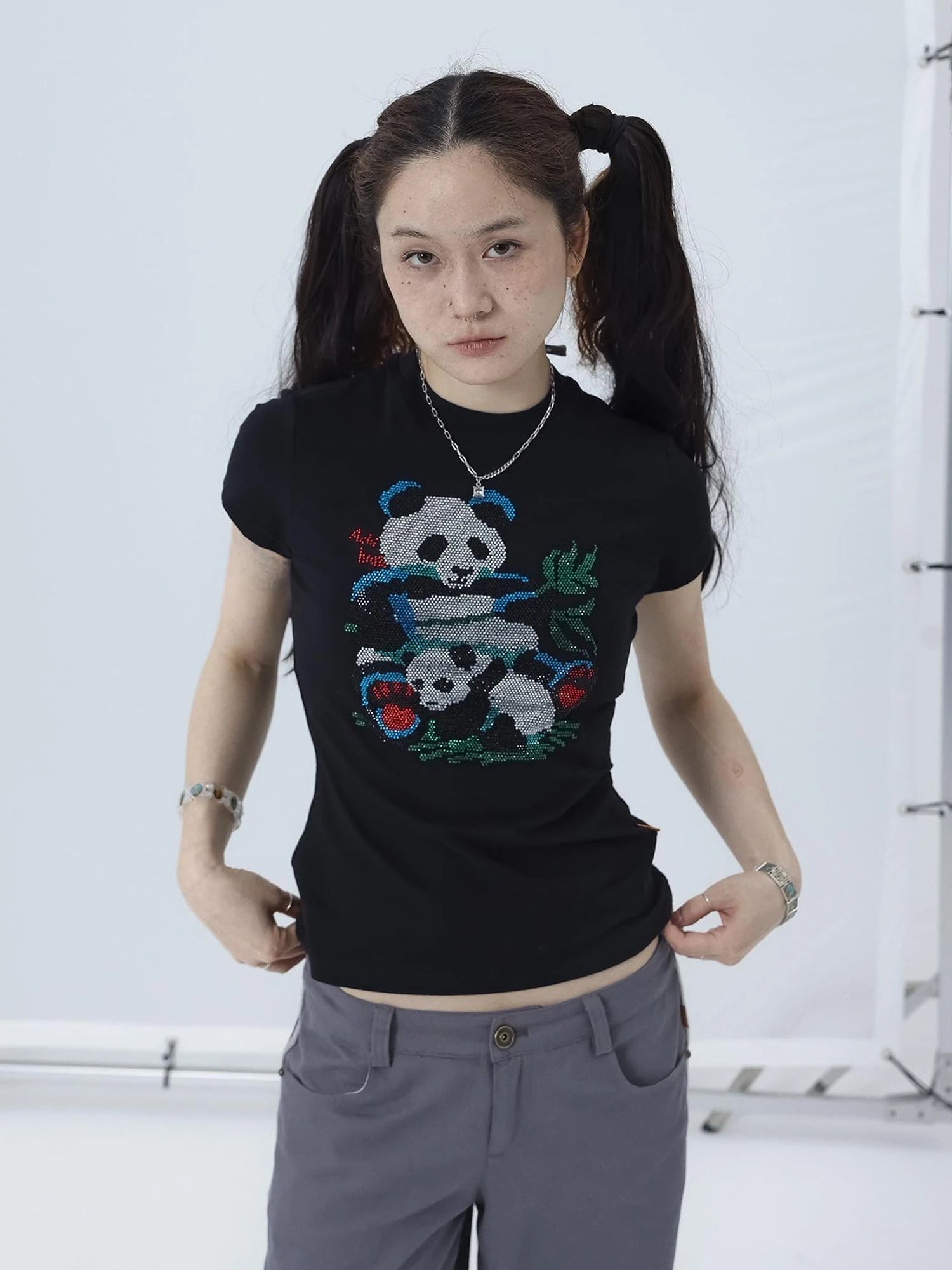 Happy Panda Embroidered Crop Tee V-neck T-shirt Long-Sleeve