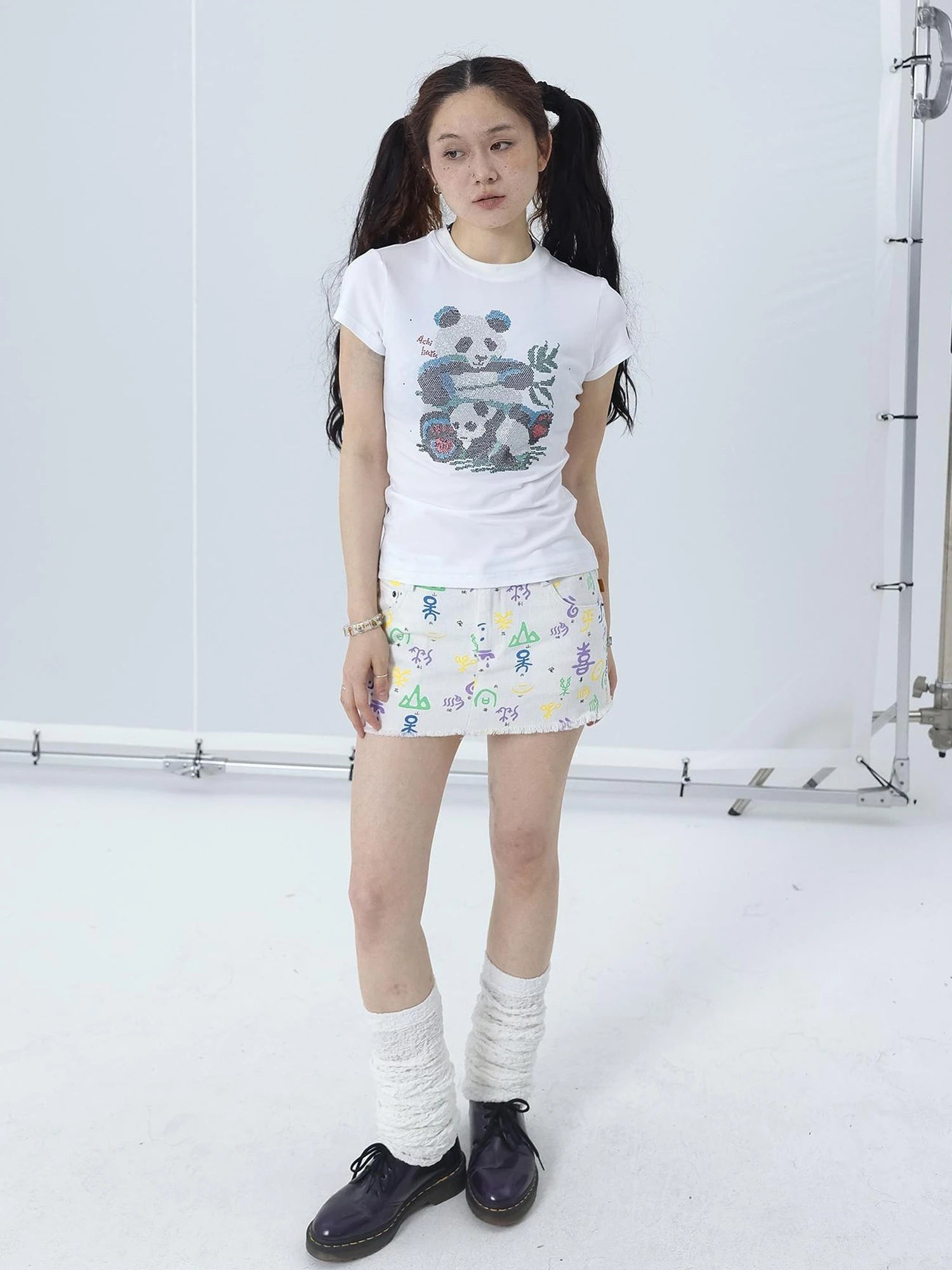 Happy Panda Embroidered Crop Tee V-neck T-shirt Long-Sleeve