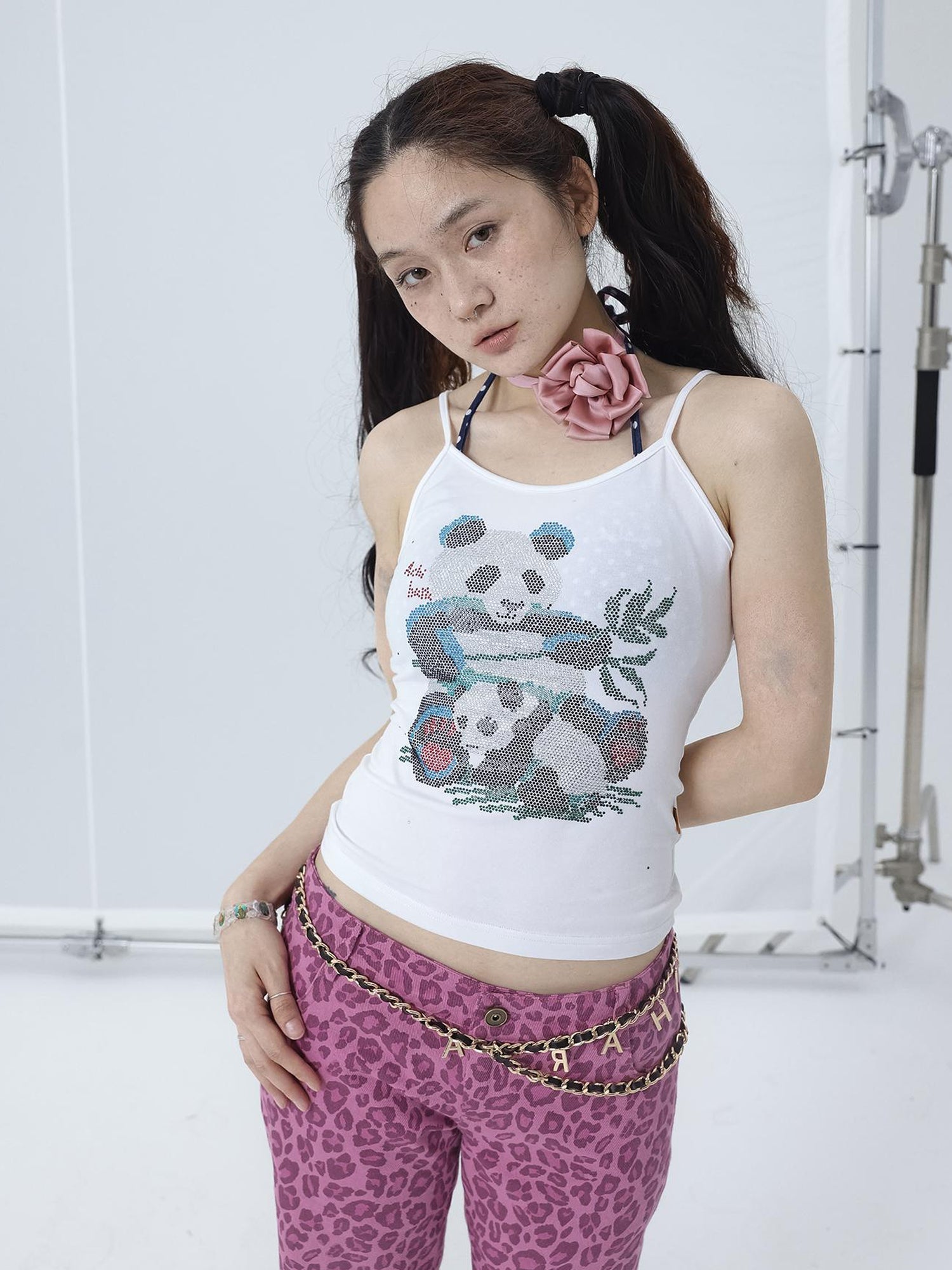 Achihara Happy Panda Embroidered Crop Tee V-neck T-shirt Long-Sleeve