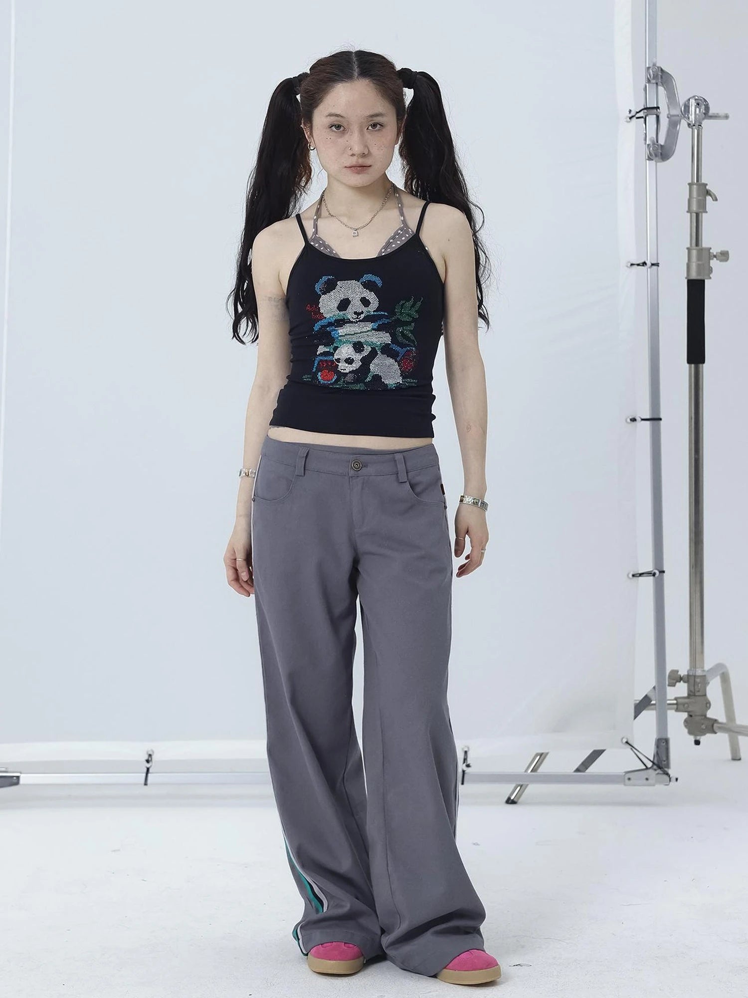Happy Panda Embroidered Crop Tee V-neck T-shirt Long-Sleeve