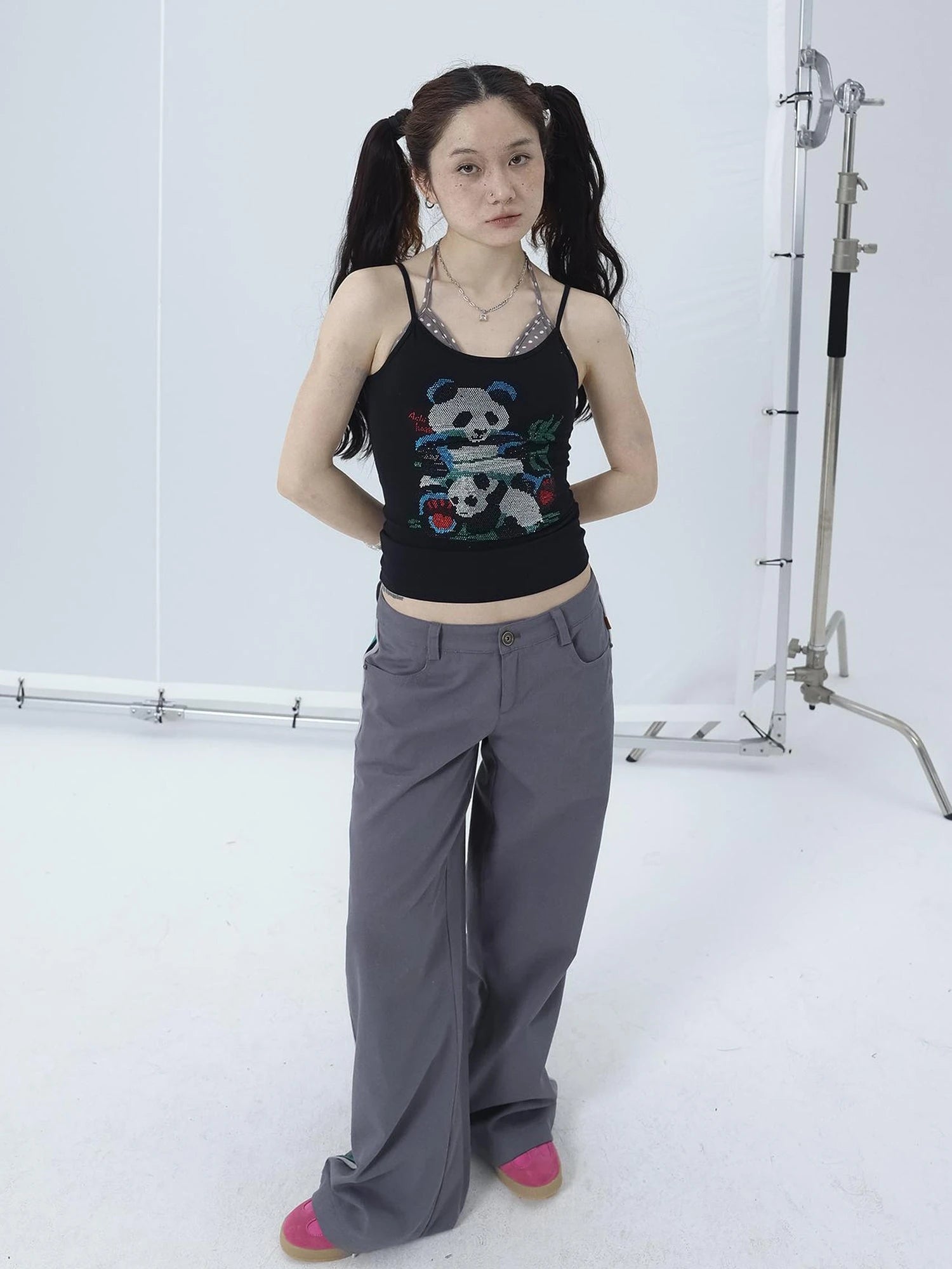 Happy Panda Embroidered Crop Tee V-neck T-shirt Long-Sleeve