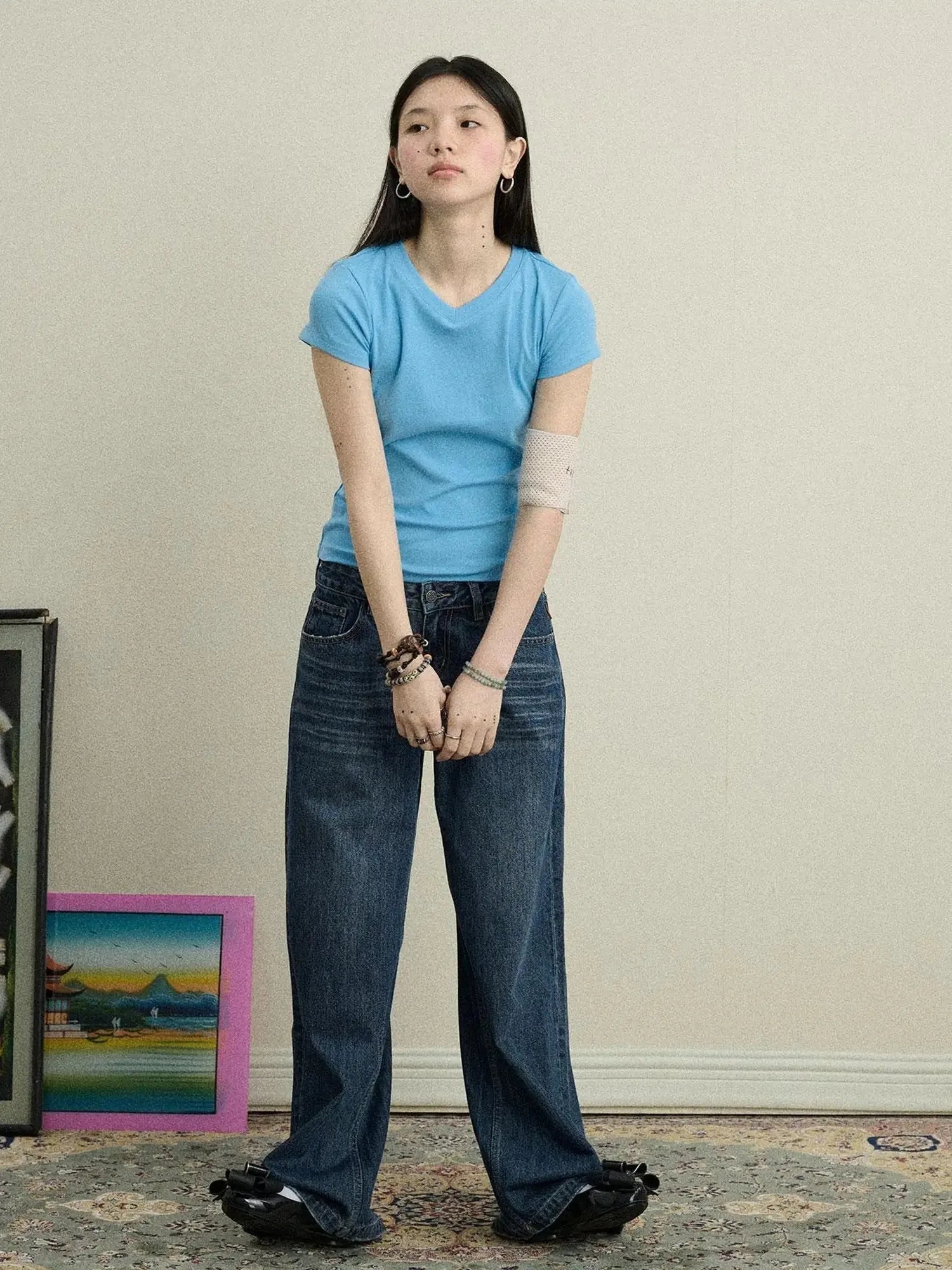 Jelly V-Neck Stretch Tee