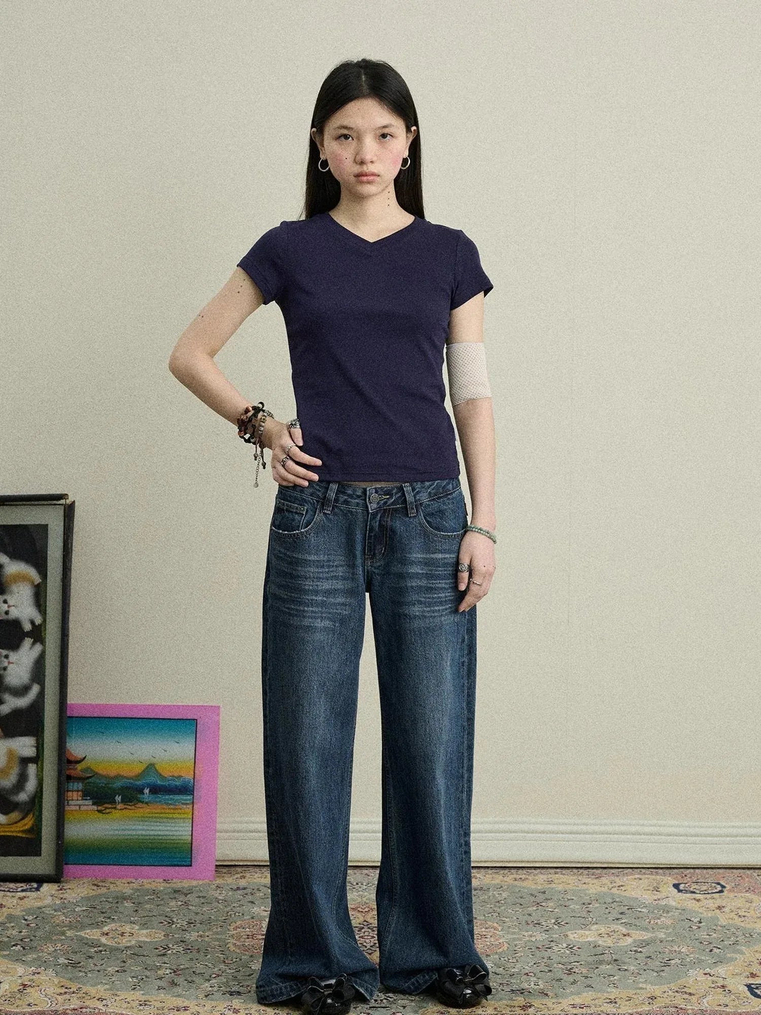 Jelly V-Neck Stretch Tee
