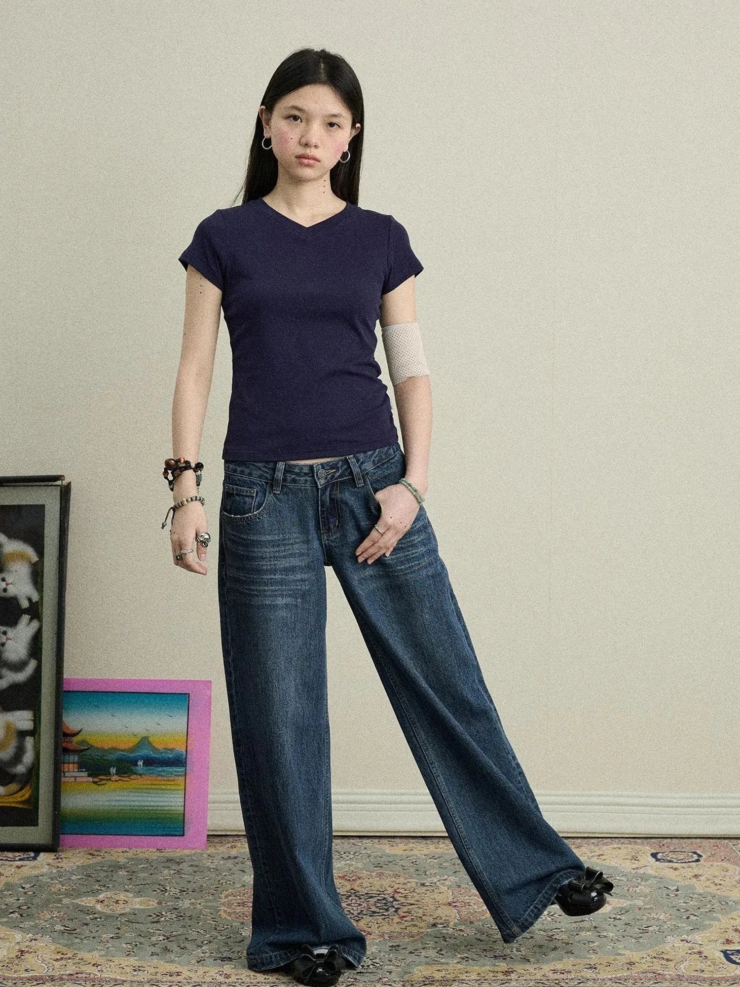 Jelly V-Neck Stretch Tee