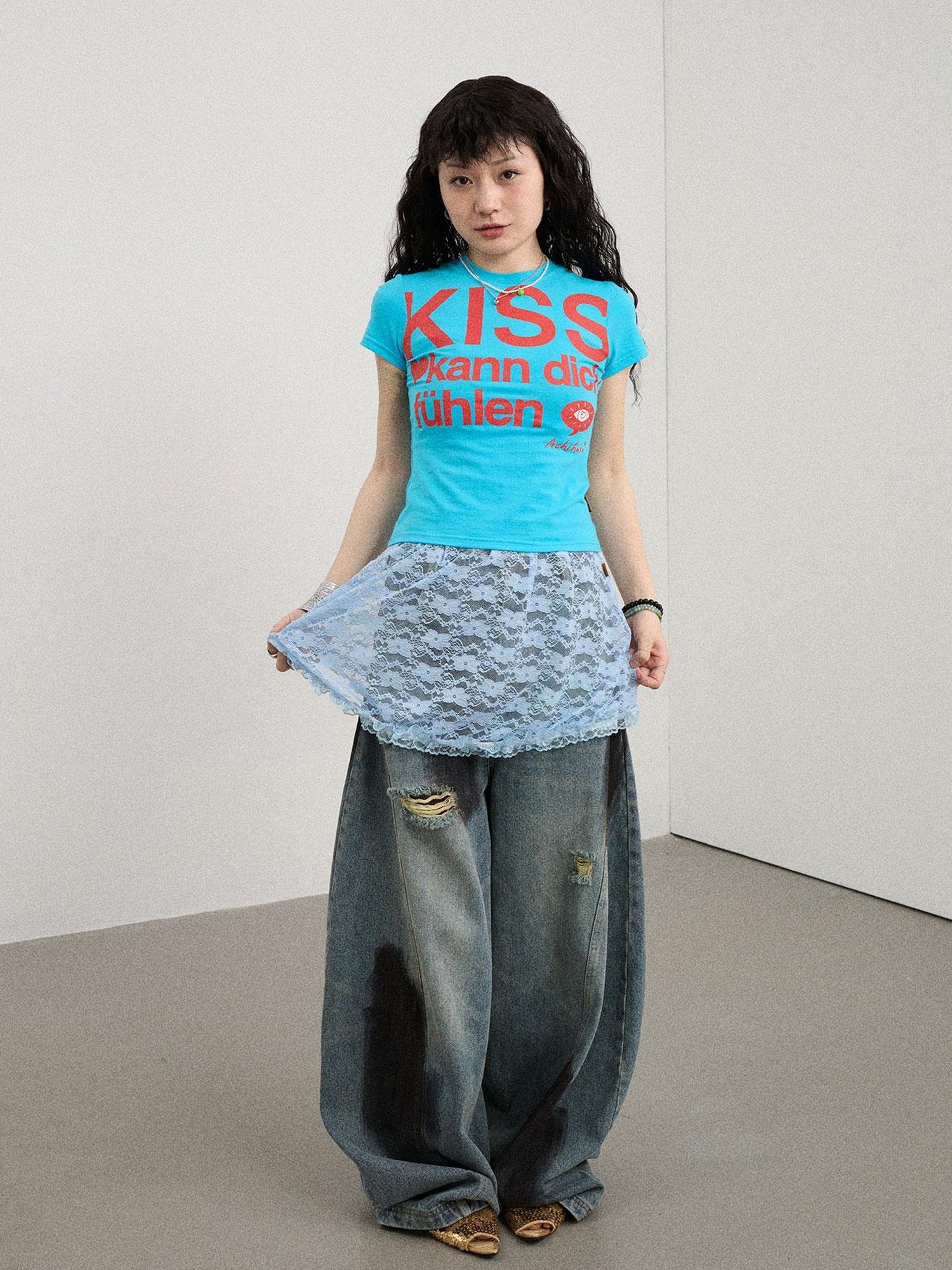 Achihara Kiss Fish German Print Slim Fit Tee