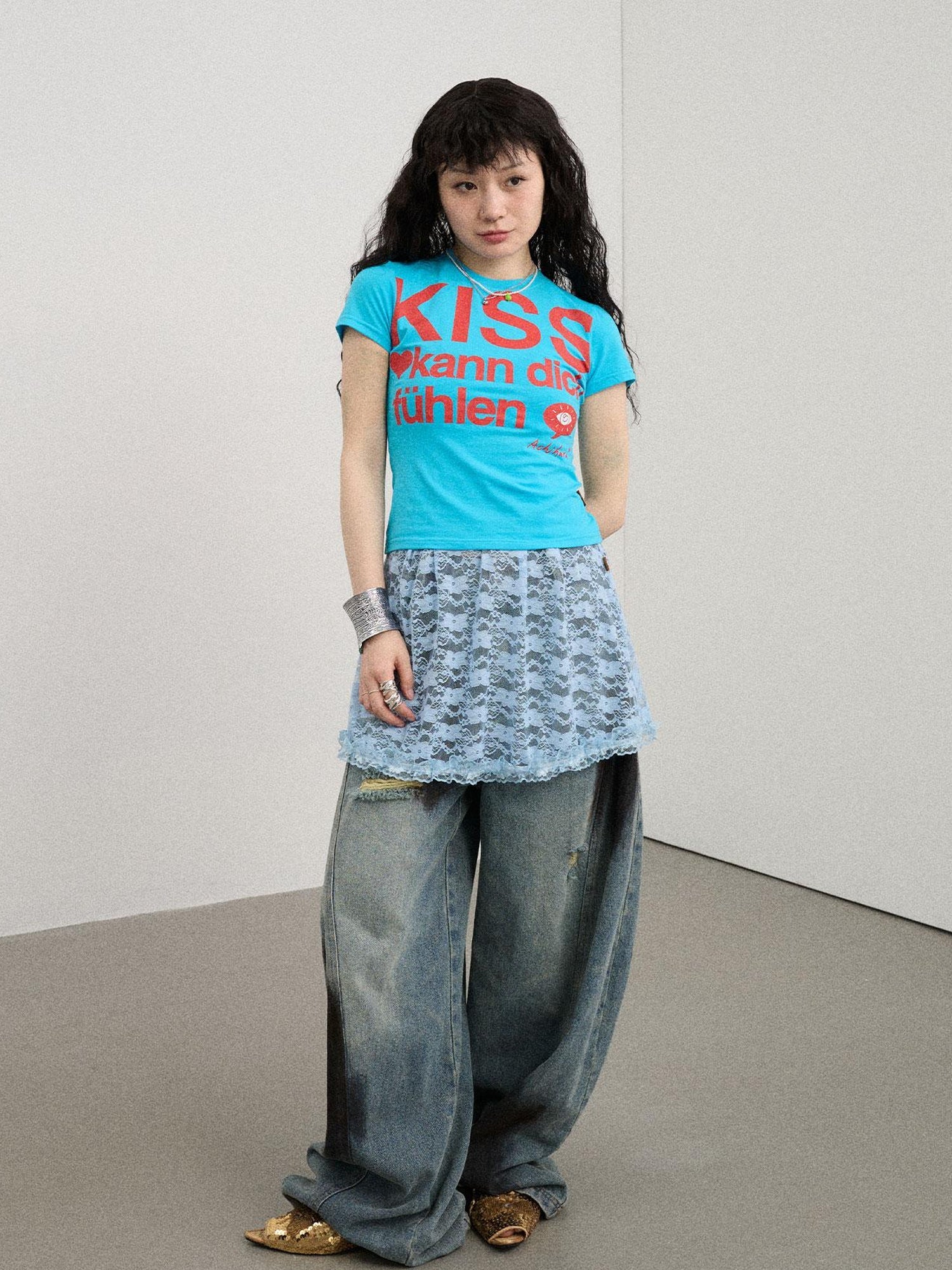 Achihara Kiss Fish German Print Slim Fit Tee