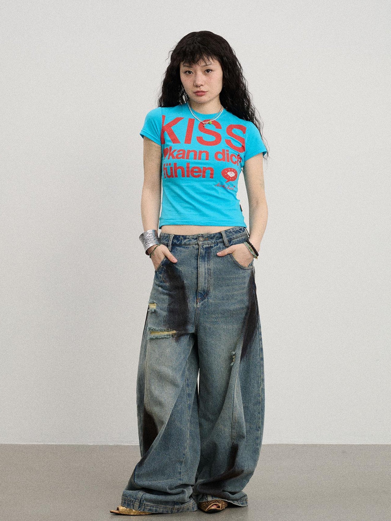 Achihara Kiss Fish German Print Slim Fit Tee