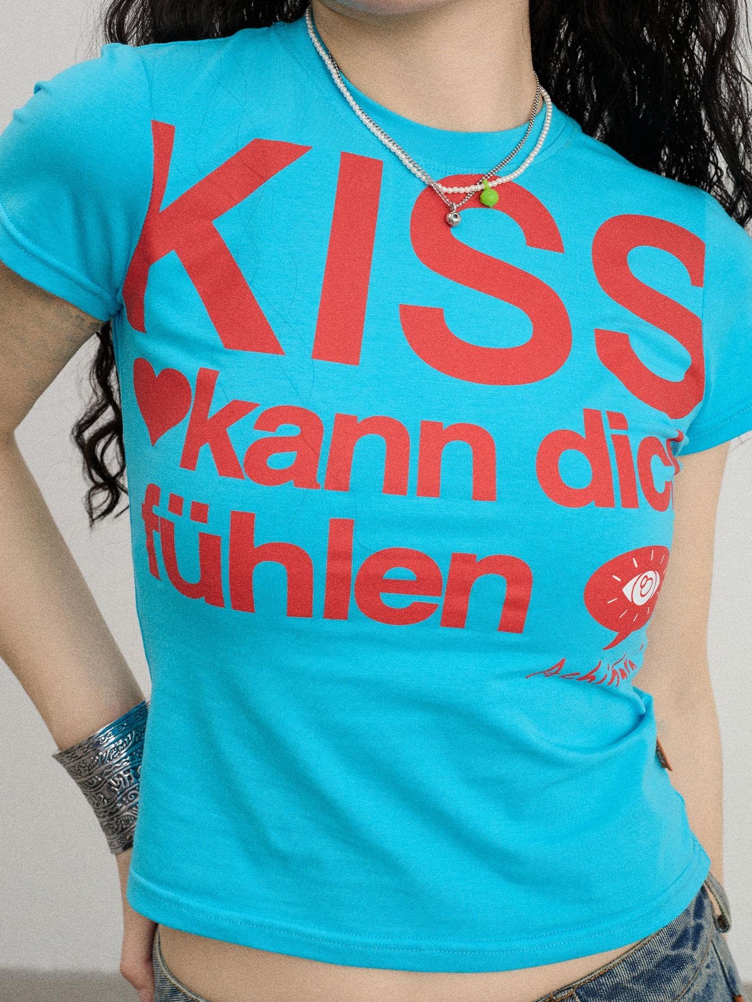 Achihara Kiss Fish German Print Slim Fit Tee