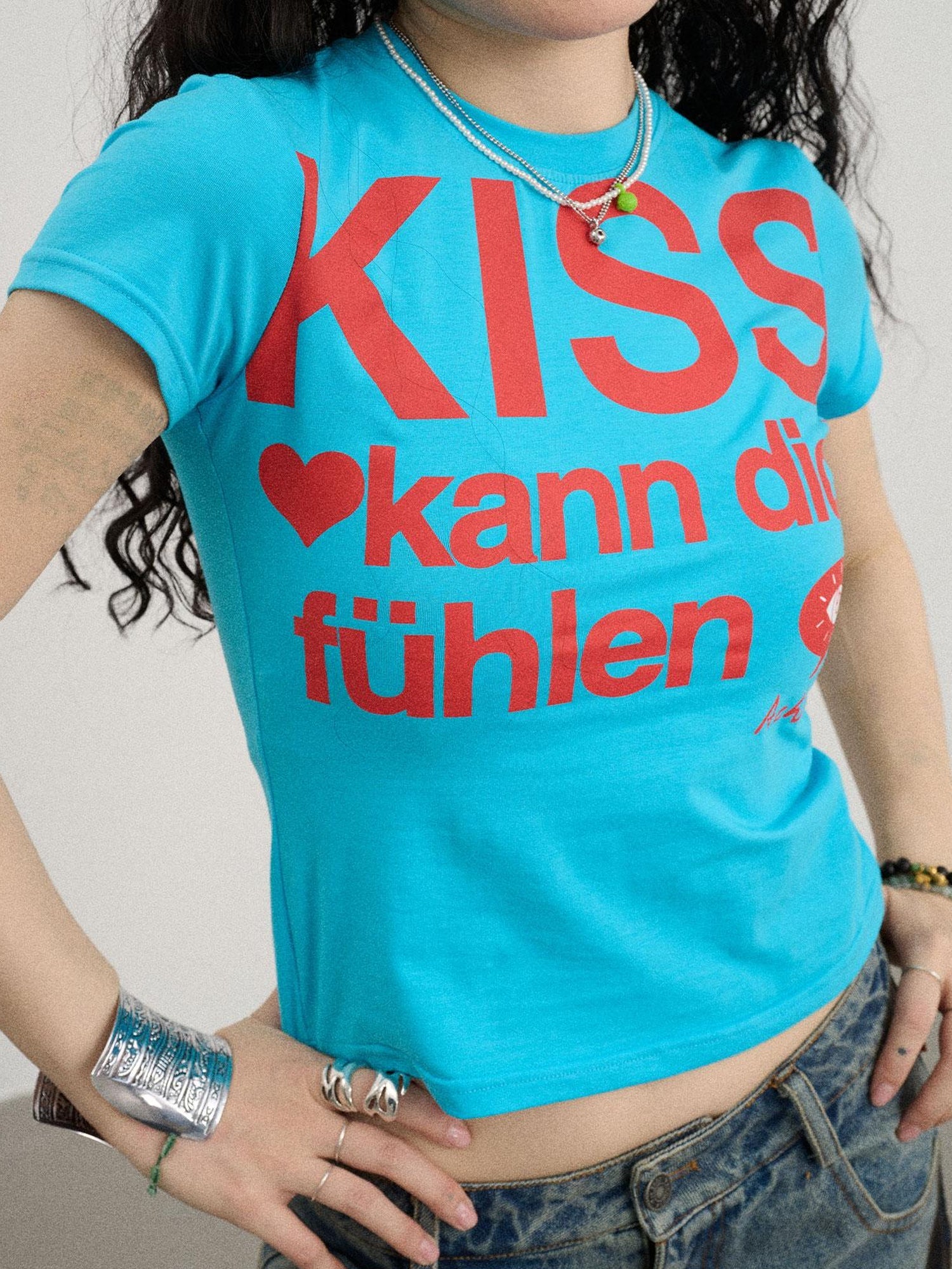 Achihara Kiss Fish German Print Slim Fit Tee