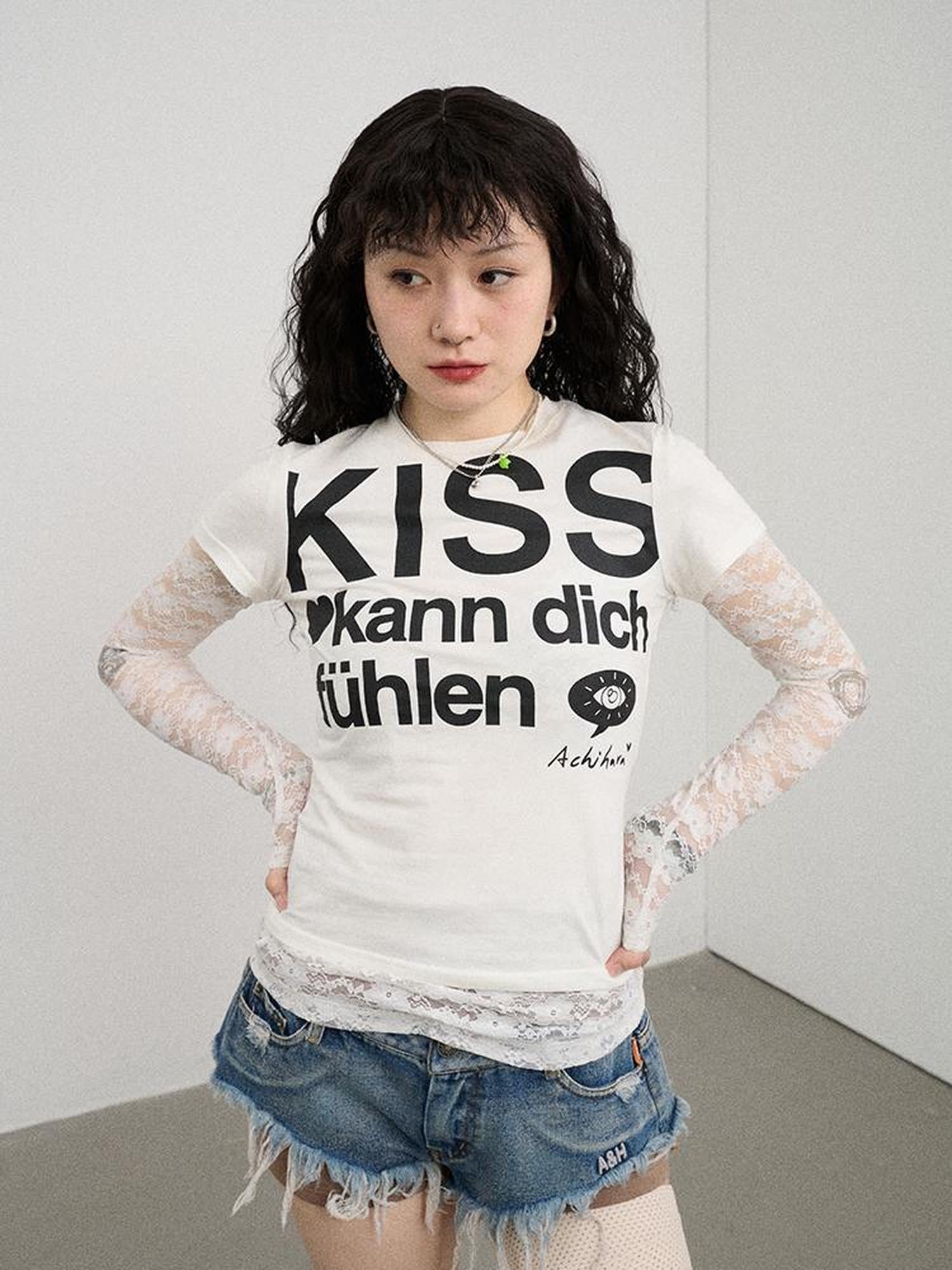Achihara Kiss Fish German Print Slim Fit Tee