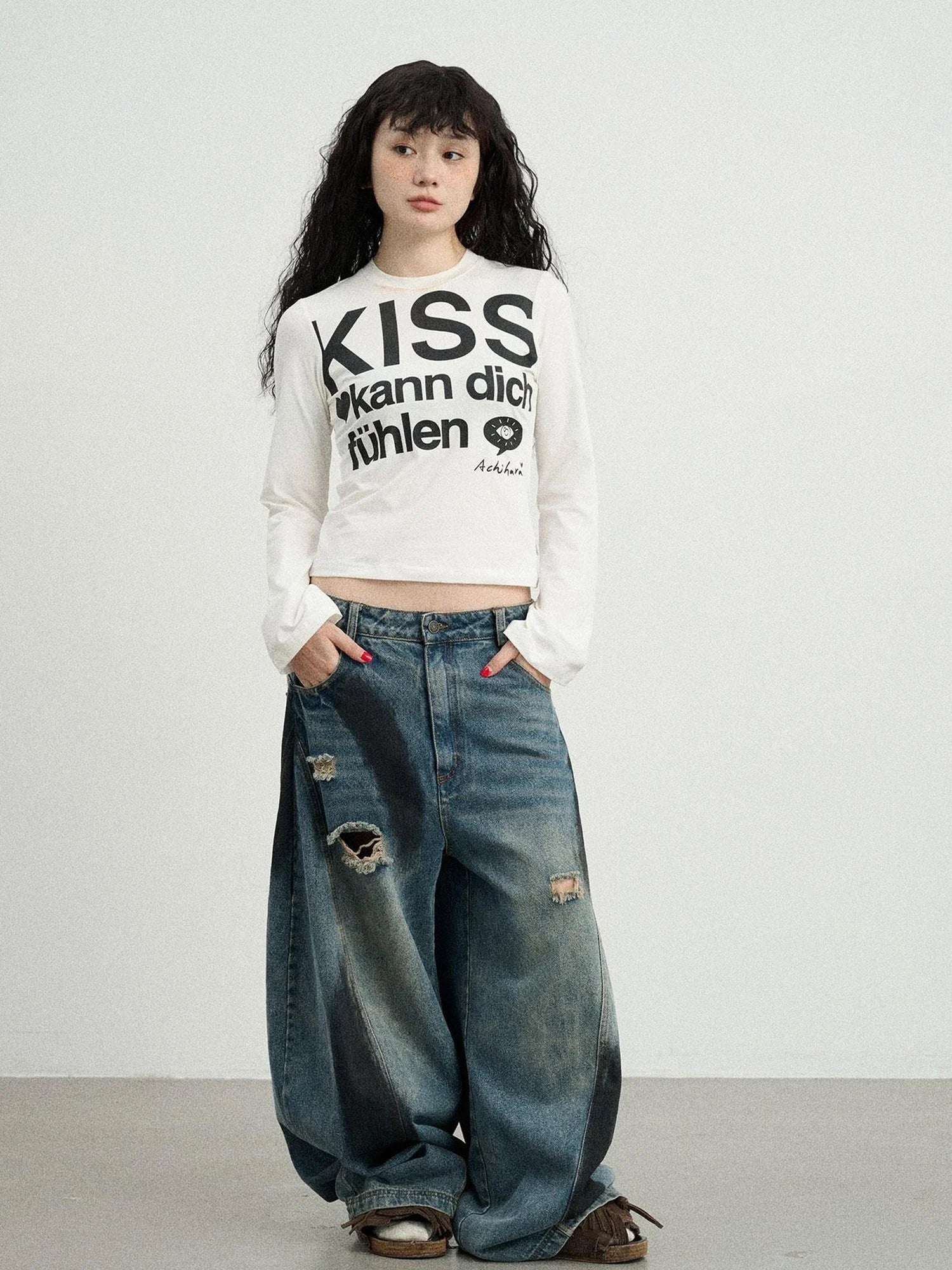 Kiss Fish German Print Slim Fit Tee