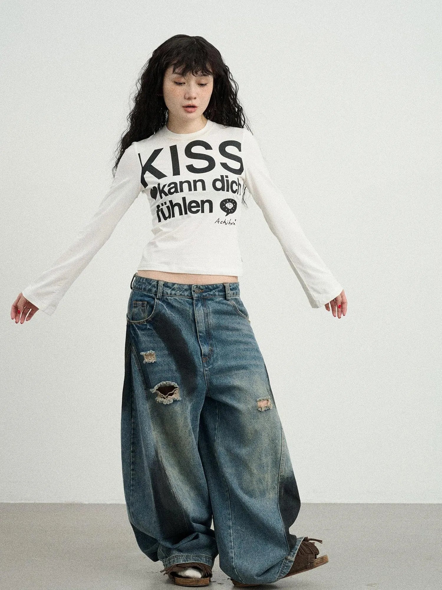 Kiss Fish German Print Slim Fit Tee