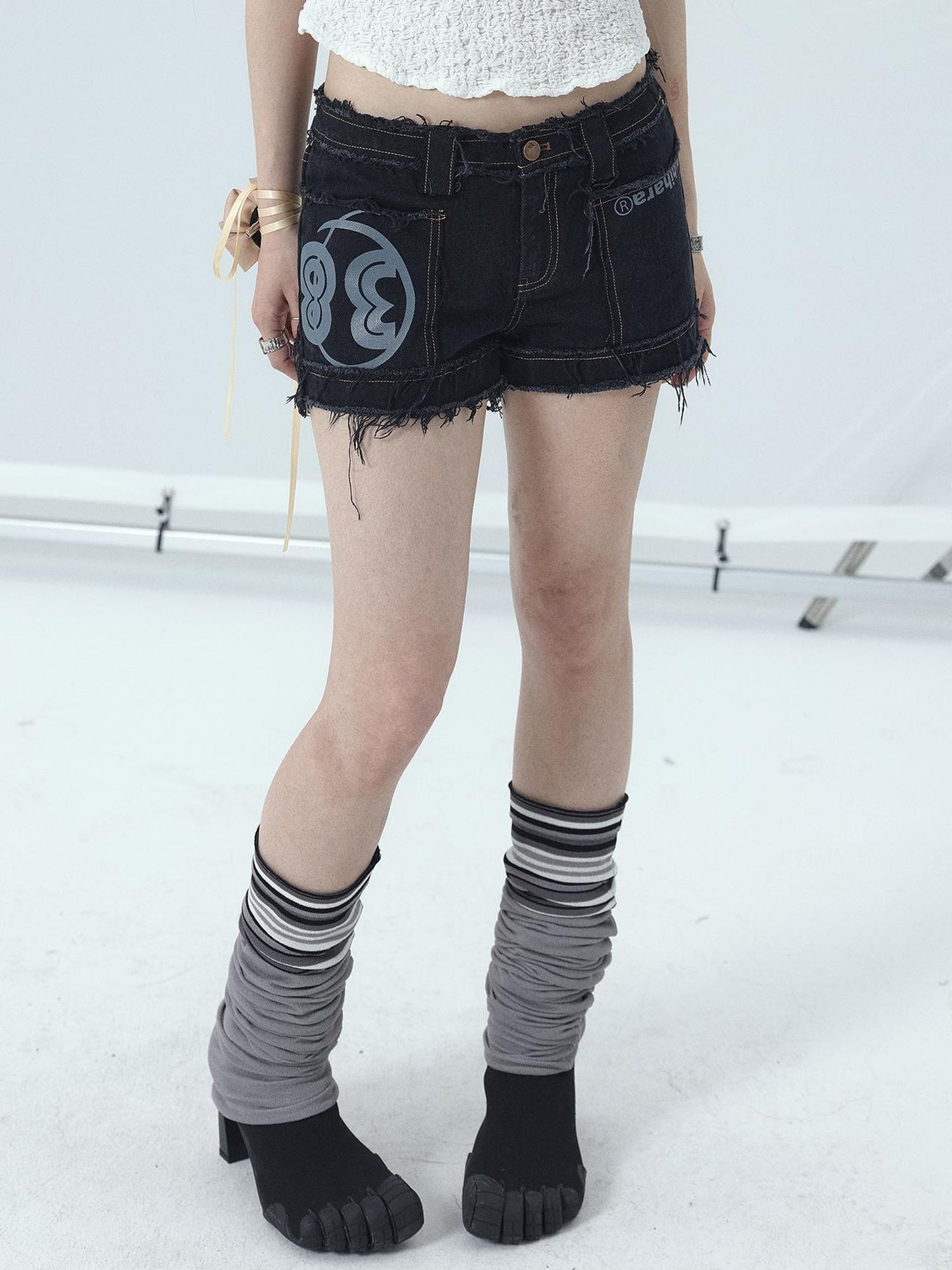 Achihara Maria Vintage Washed Denim Shorts Frayed Hem