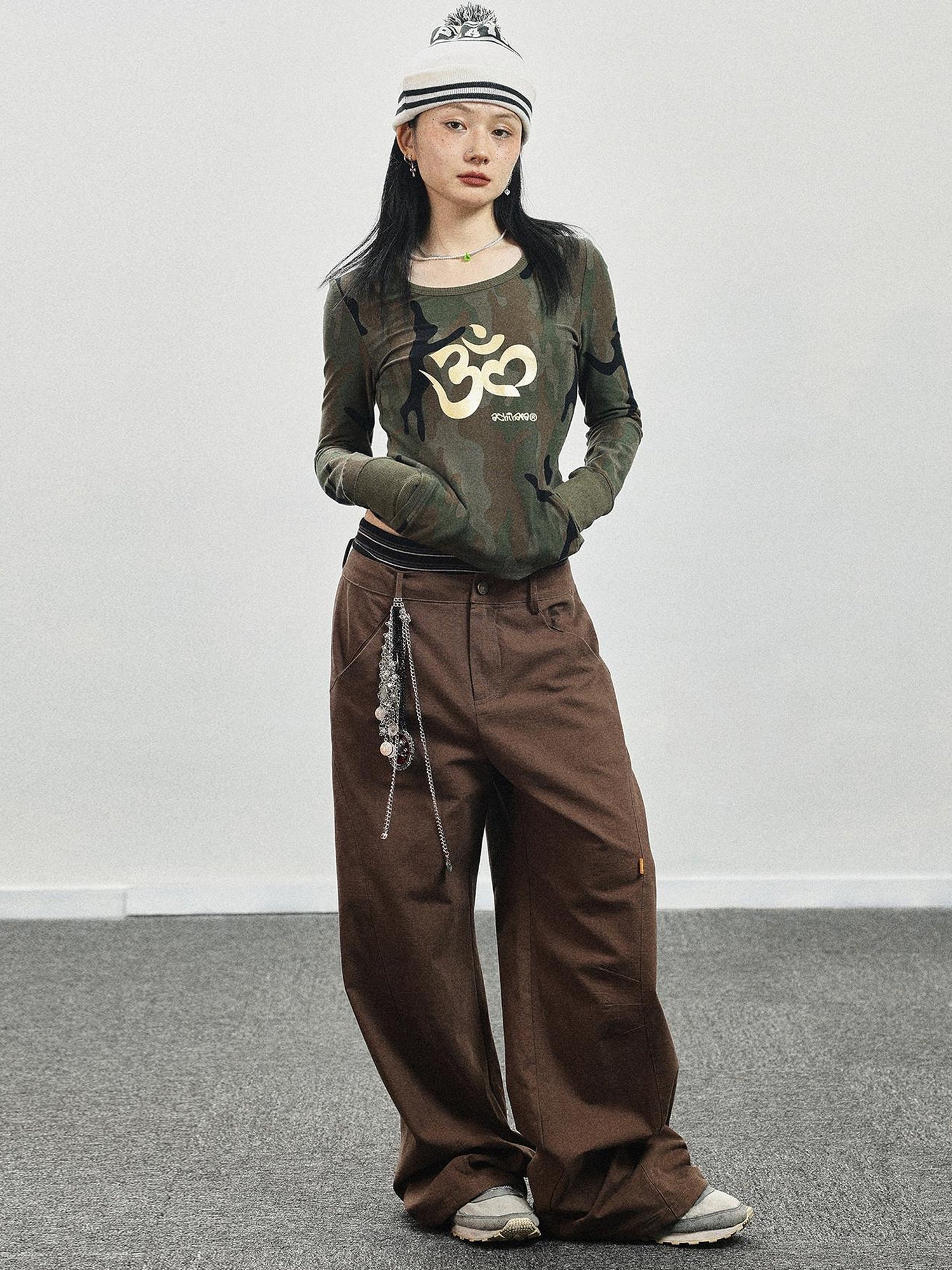 Achihara Olive Om Dream Print Long Sleeve Tee