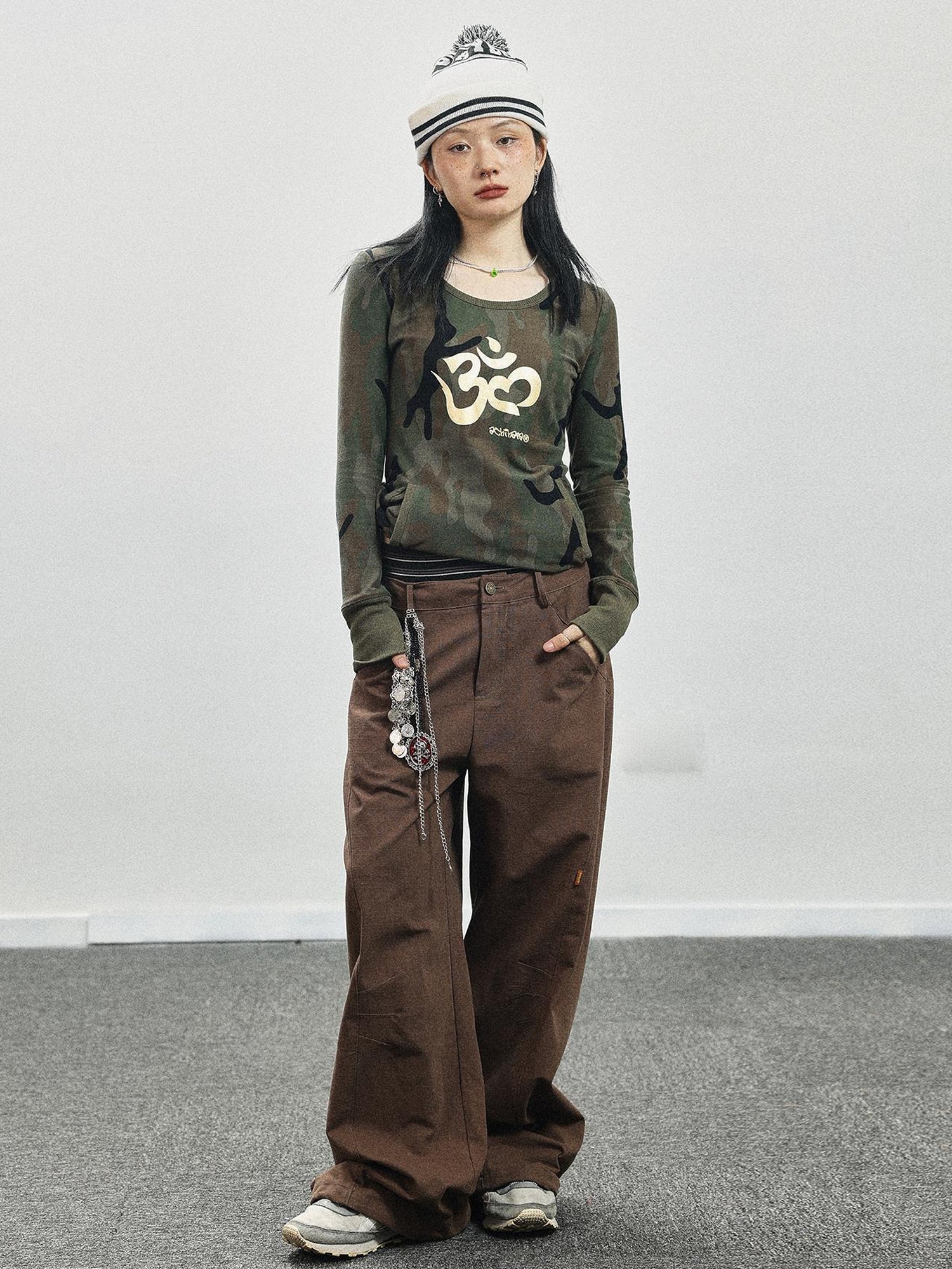 Achihara Olive Om Dream Print Long Sleeve Tee