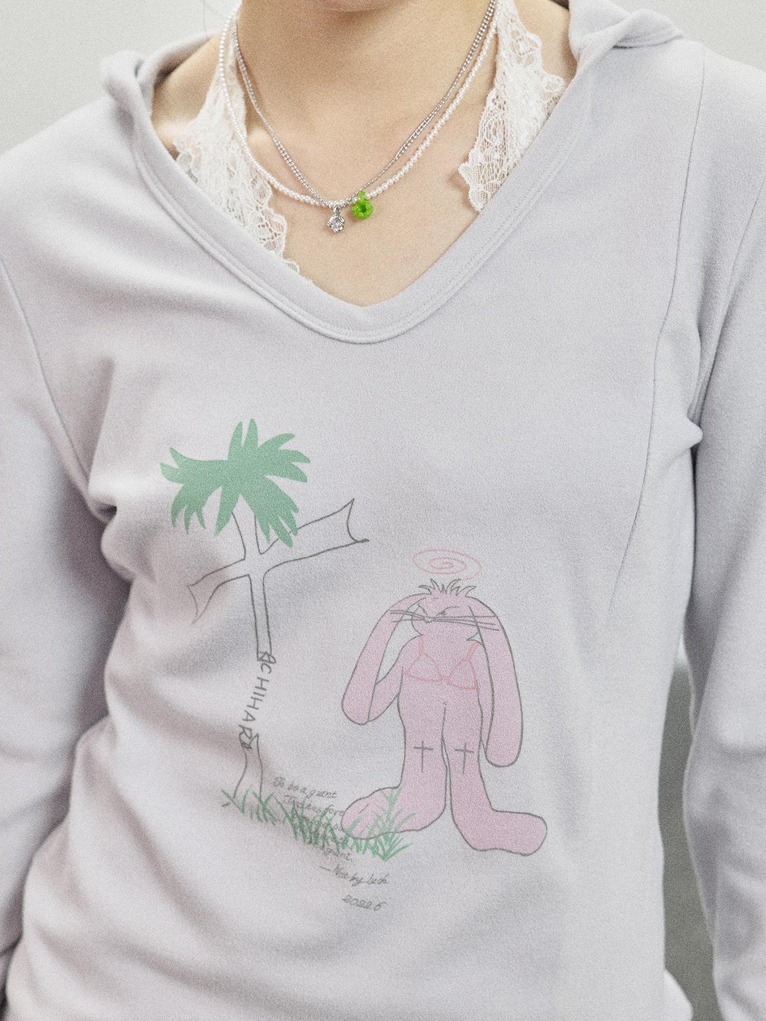 Achihara Peter Rabbit V-Neck Hooded Slim Fit Tee