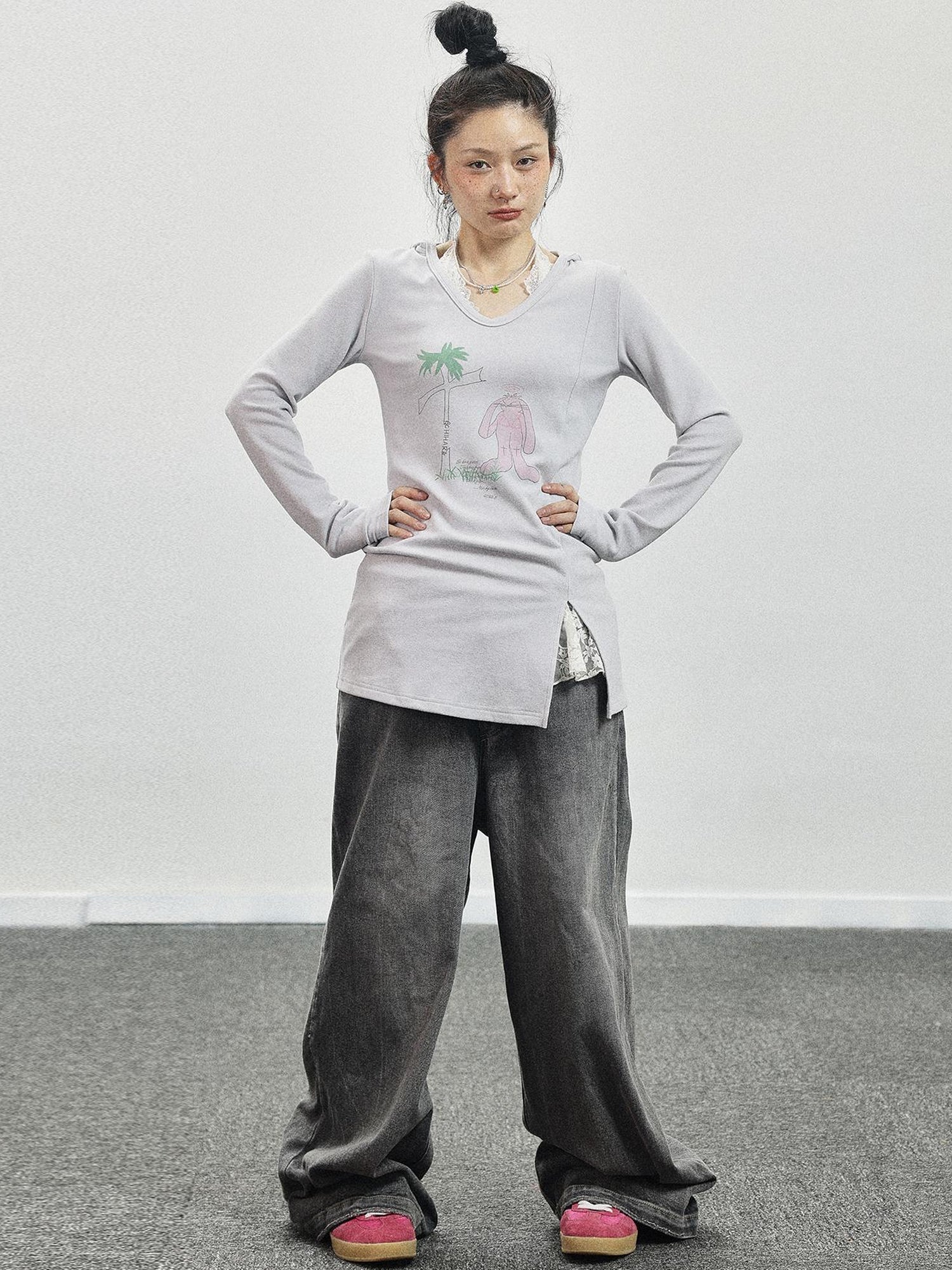 Achihara Peter Rabbit V-Neck Hooded Slim Fit Tee