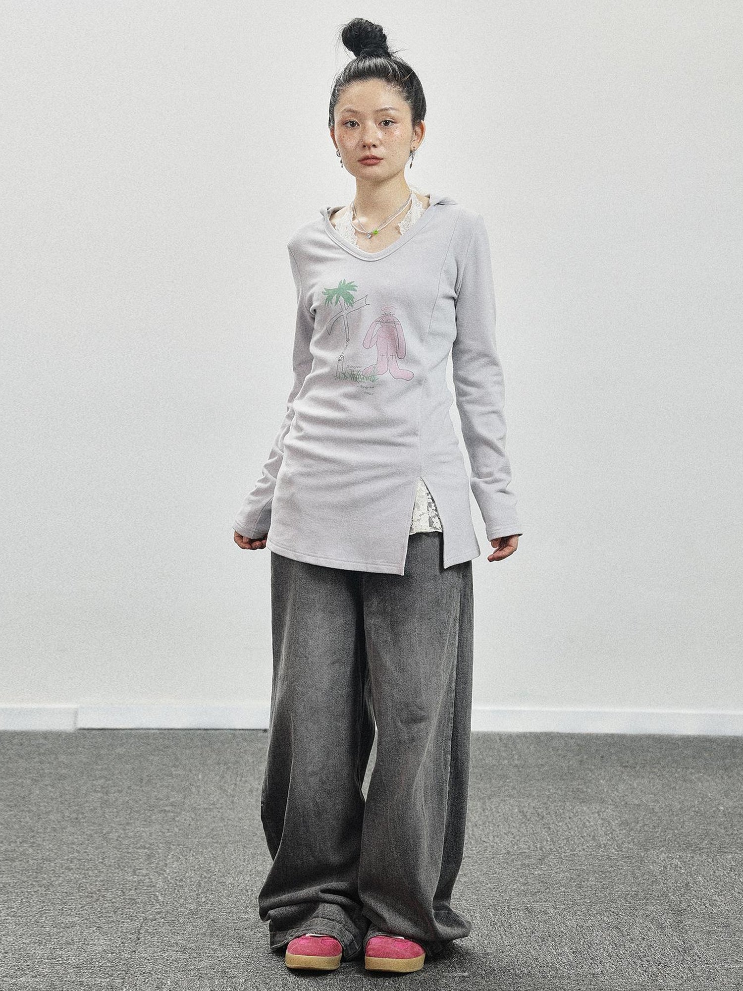 Achihara Peter Rabbit V-Neck Hooded Slim Fit Tee
